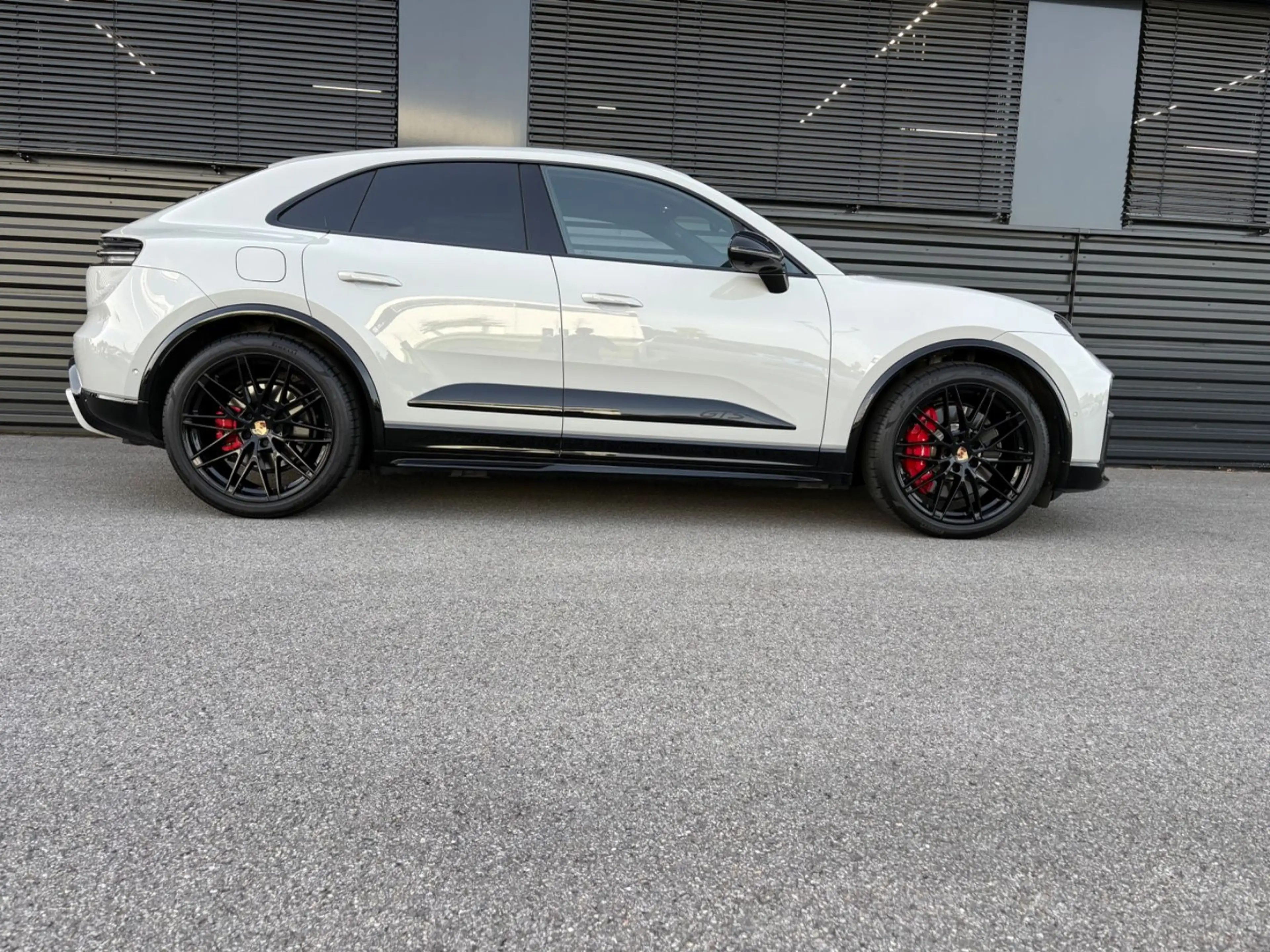 Porsche Macan Electric GTS-SPORTDESIGN-HAL-NP:148.000 € — photo 6