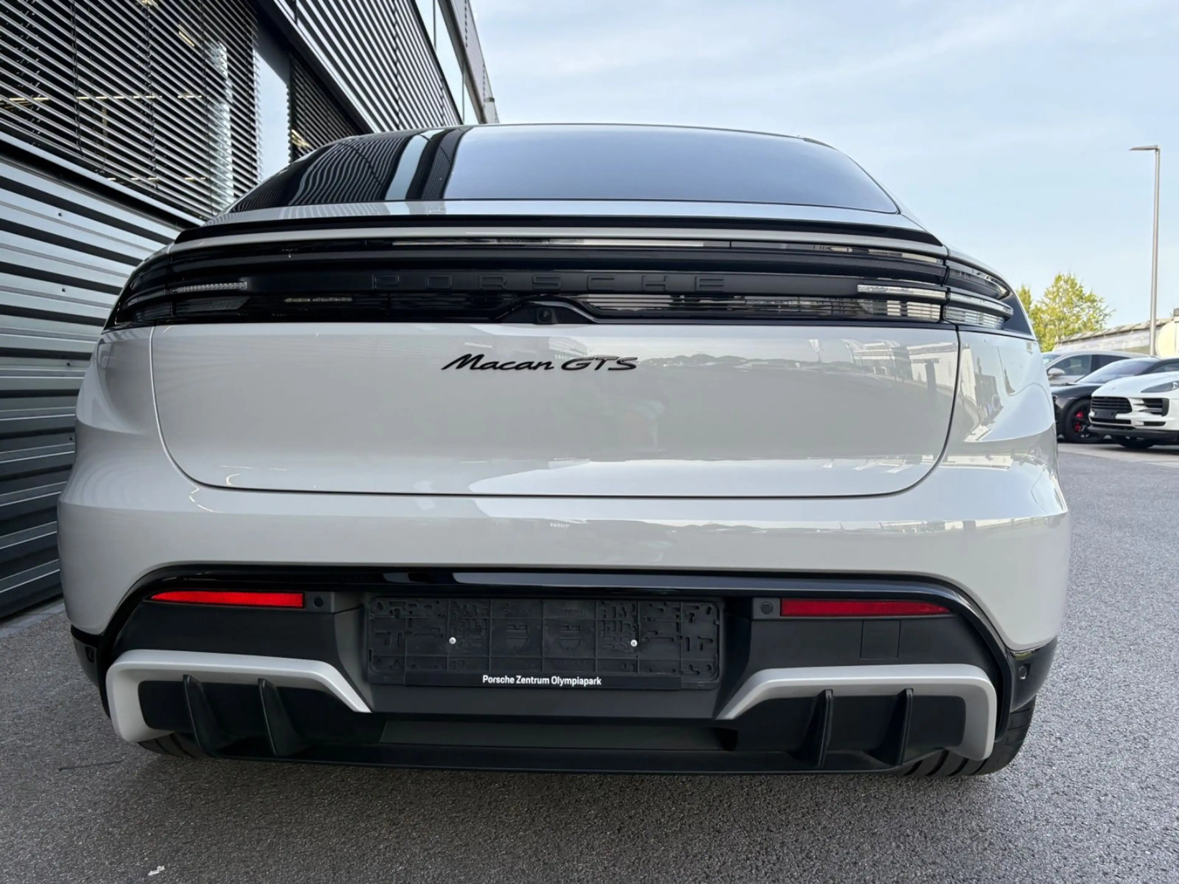 Porsche Macan Electric GTS-SPORTDESIGN-HAL-NP:148.000 € — photo 8