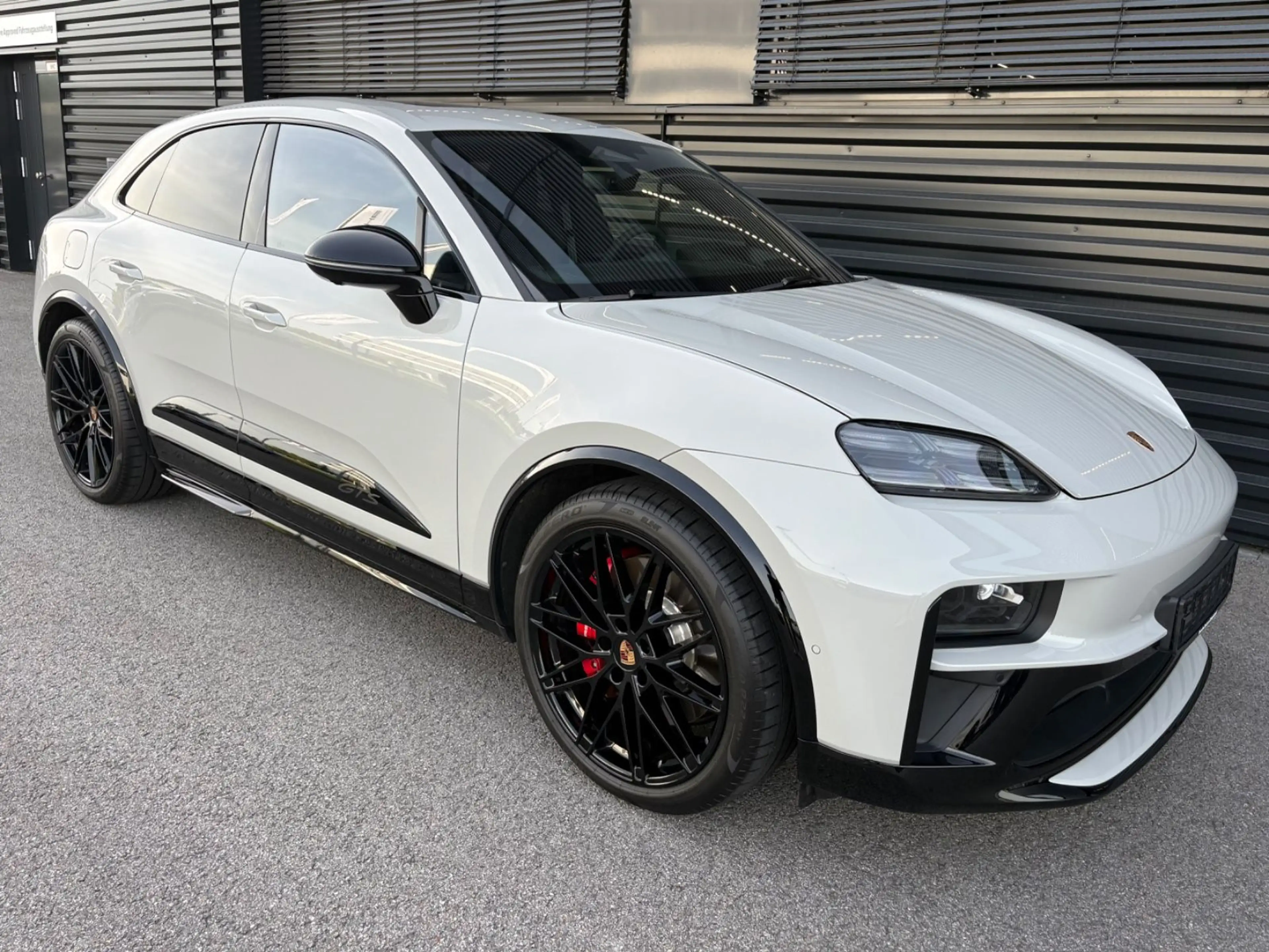 Porsche Macan Electric GTS-SPORTDESIGN-HAL-NP:148.000 € — photo 9