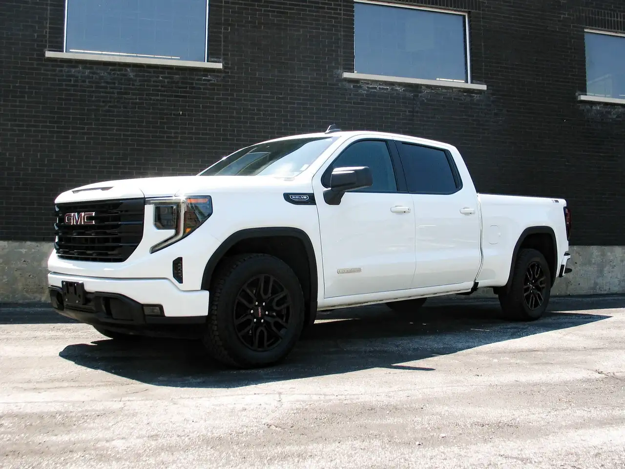 GMC Sierra 1500 photo GMC Sierra 1500