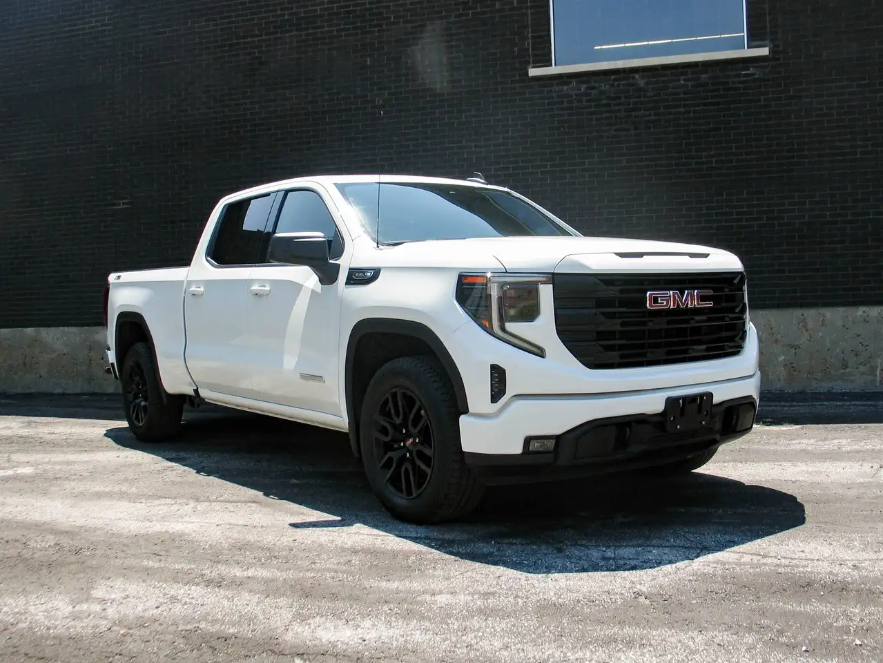GMC Sierra 1500 photo GMC Sierra 1500