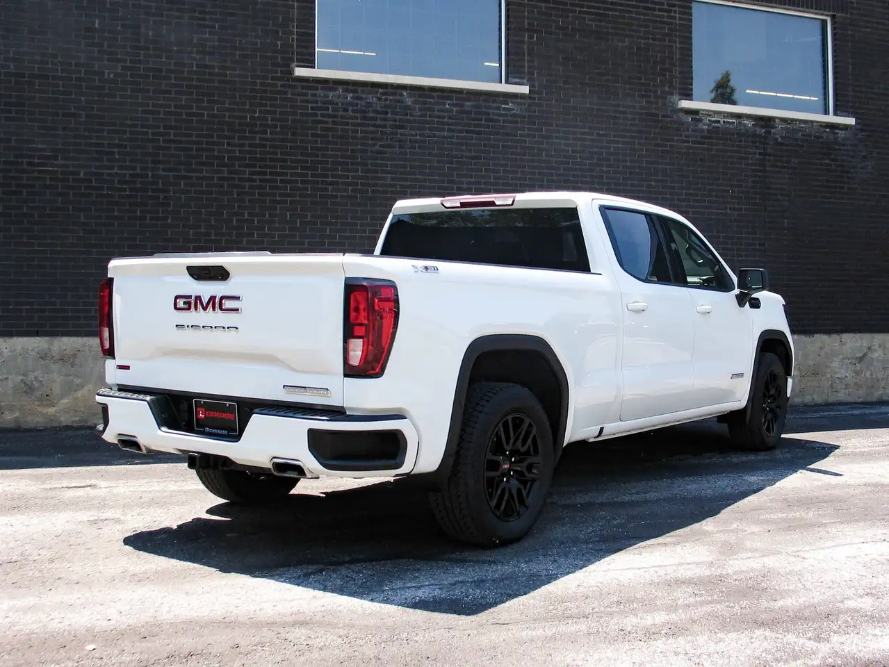 GMC Sierra 1500 photo GMC Sierra 1500