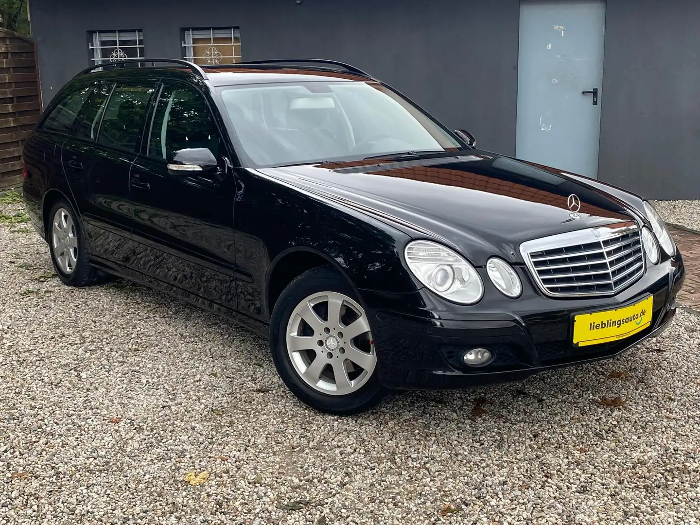 Mercedes-Benz E 200 T Kompressor Automatik Schiebedach 2xPDC Zwart - 2