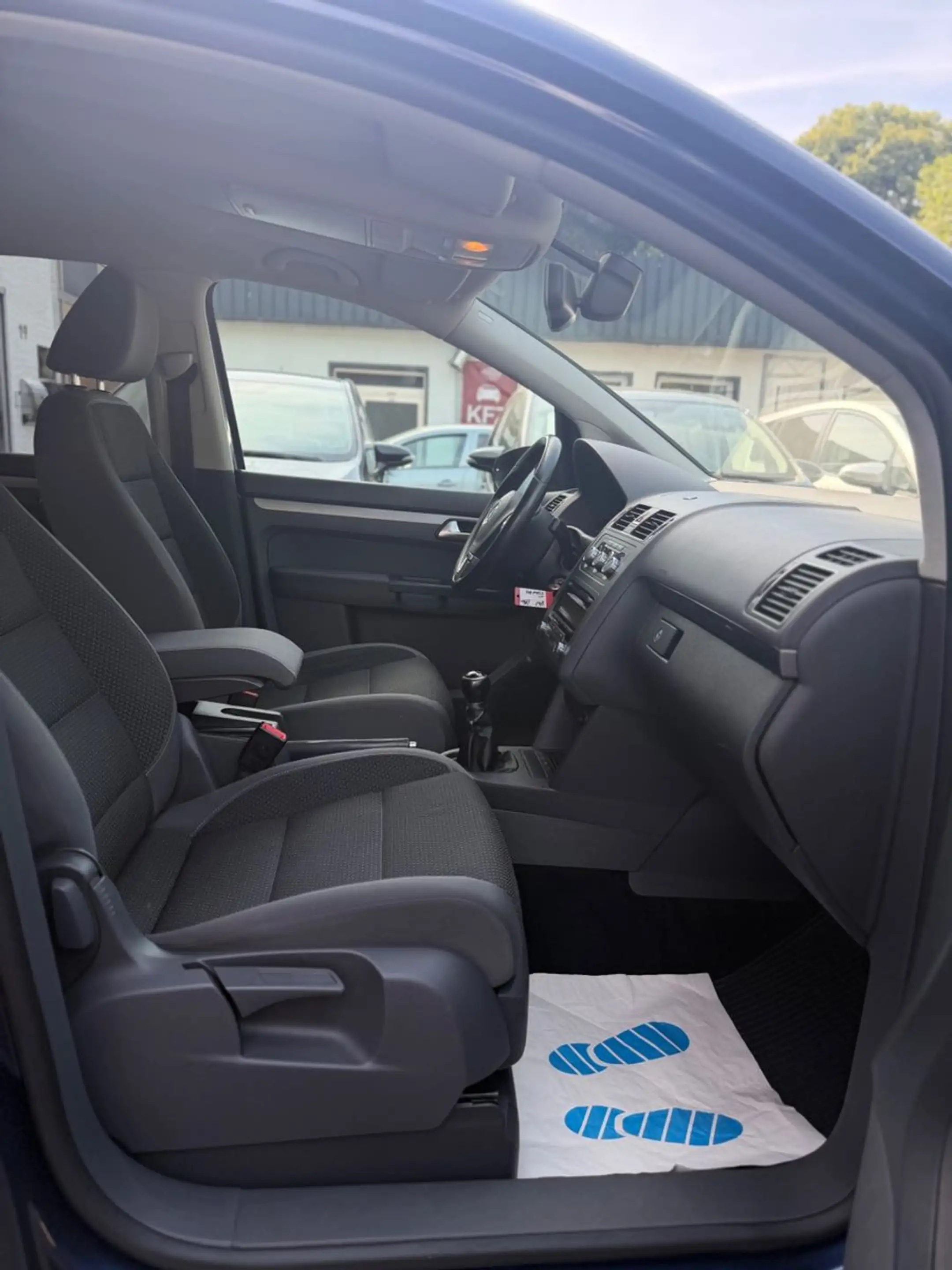 Volkswagen Touran *STANDHEIZUNG*TEMPO.*PDC*1.HAND*ALU*KLIMA* — photo 15