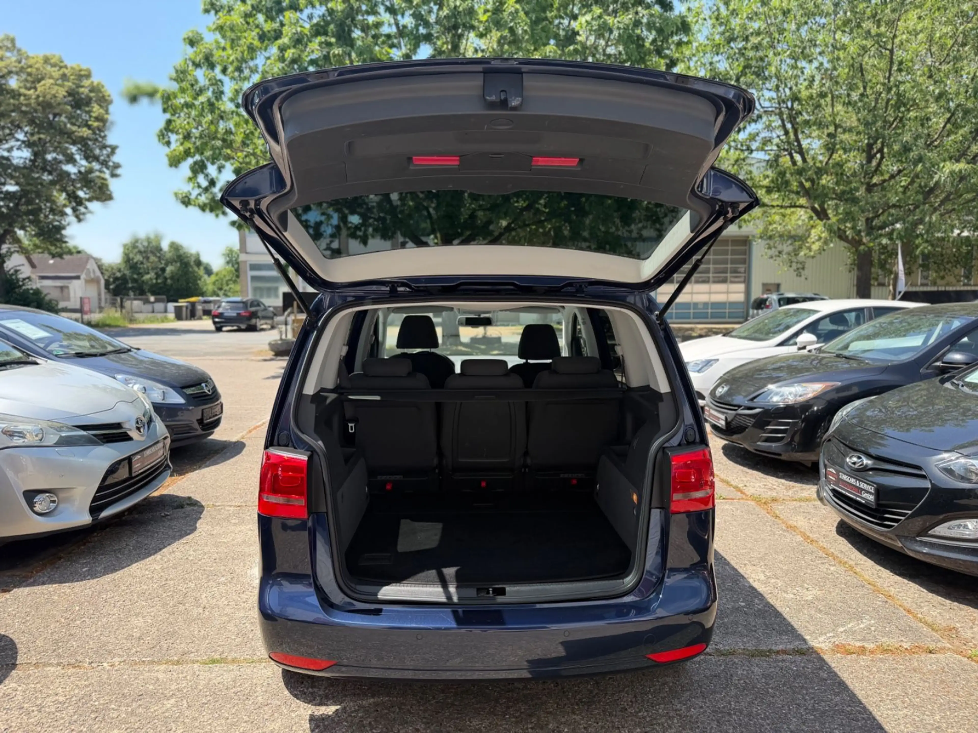 Volkswagen Touran *STANDHEIZUNG*TEMPO.*PDC*1.HAND*ALU*KLIMA* — photo 7