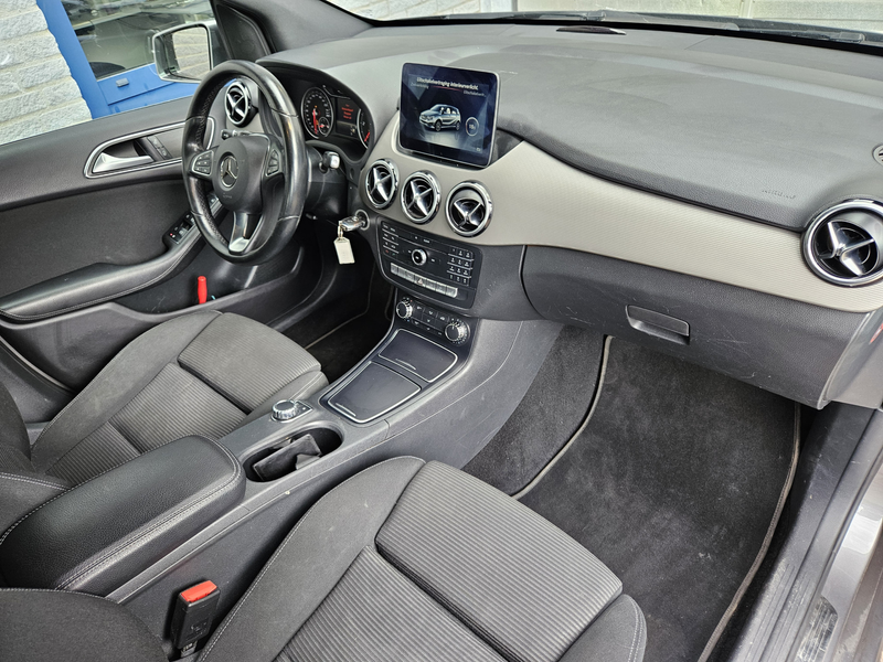 Mercedes-Benz B 180 d Business Solution — photo 4