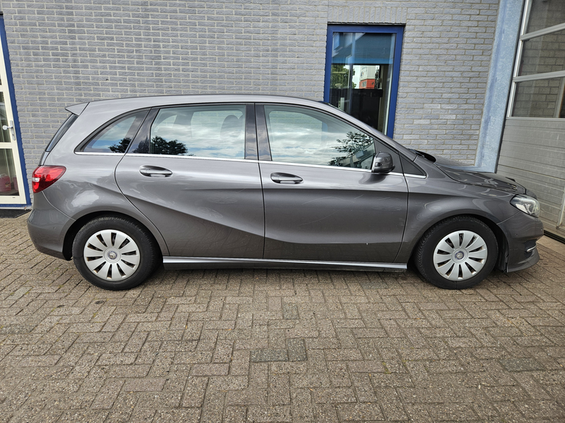 Mercedes-Benz B 180 d Business Solution — photo 7