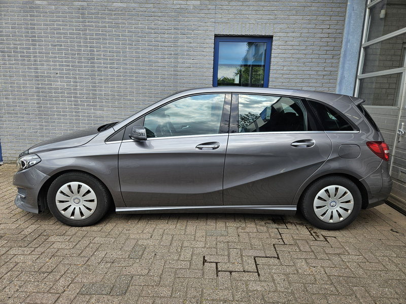 Mercedes-Benz B 180 d Business Solution — photo 6