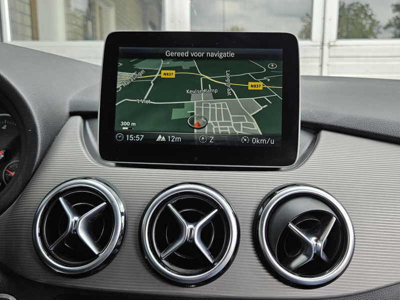 Mercedes-Benz B 180 d Business Solution — photo 12