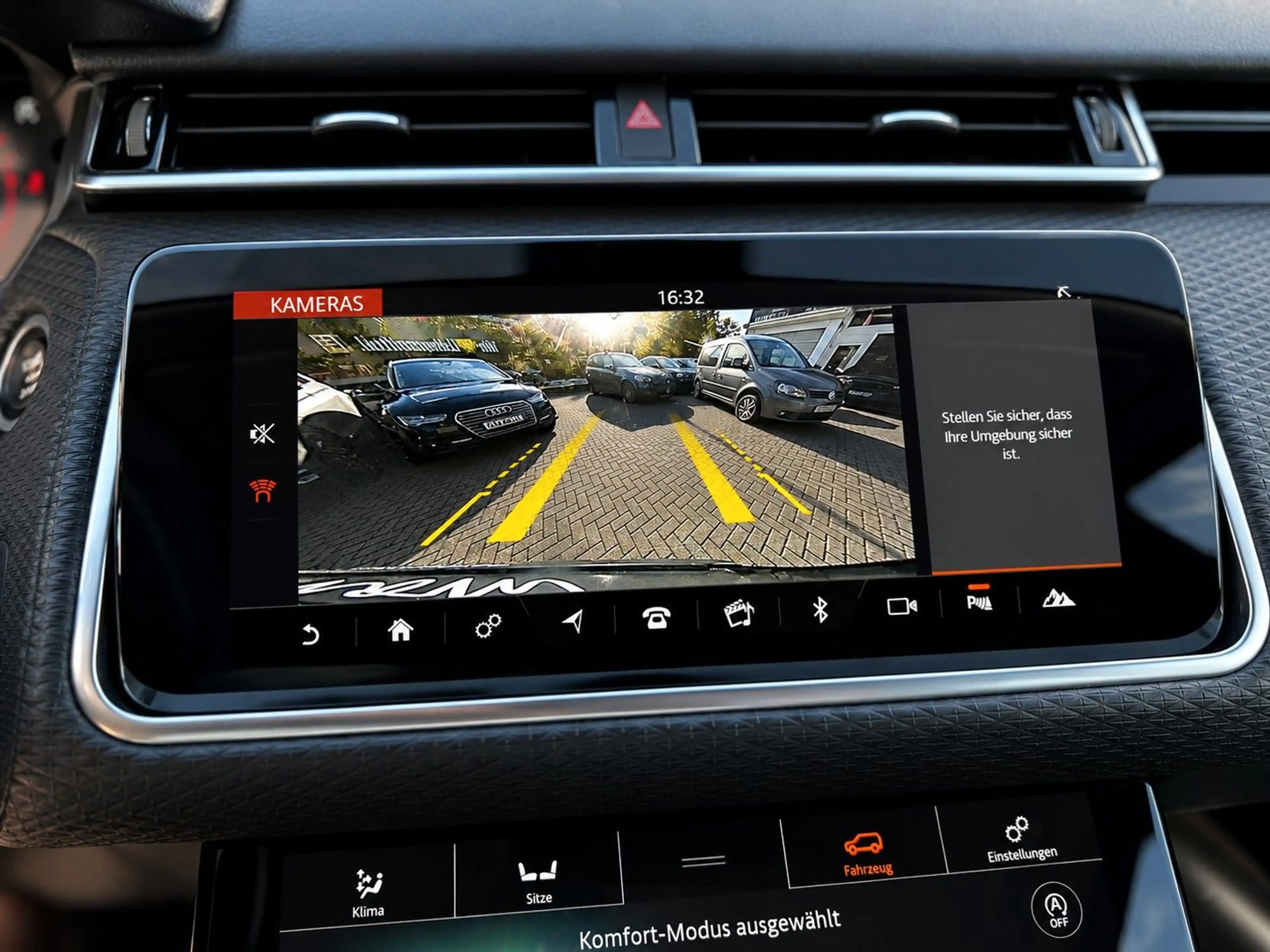 Land Rover Range Rover Velar S Meridian/ACC/R-CAM/LED/Led — photo 12