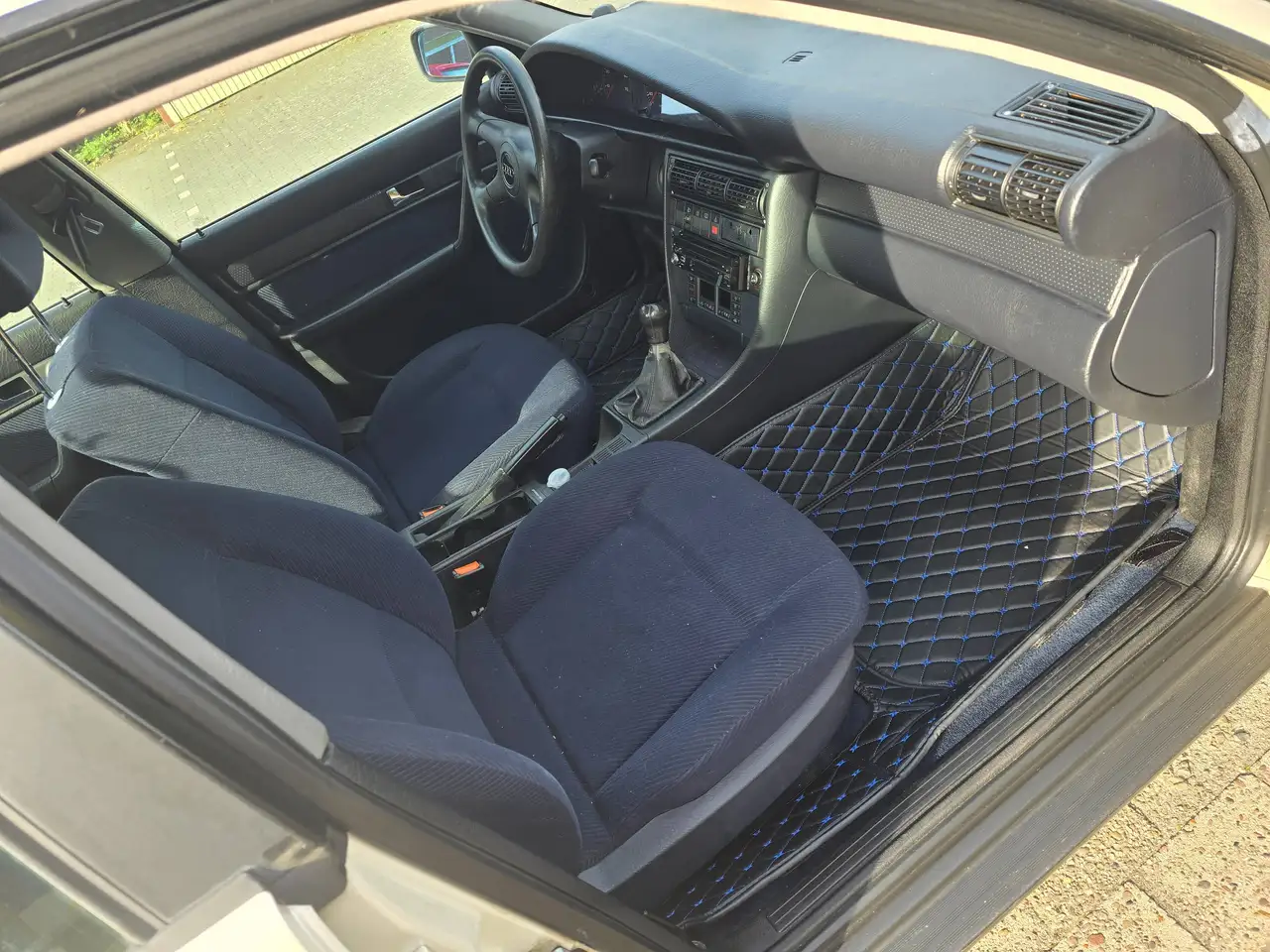 Audi 100 2.6 E, foto 8