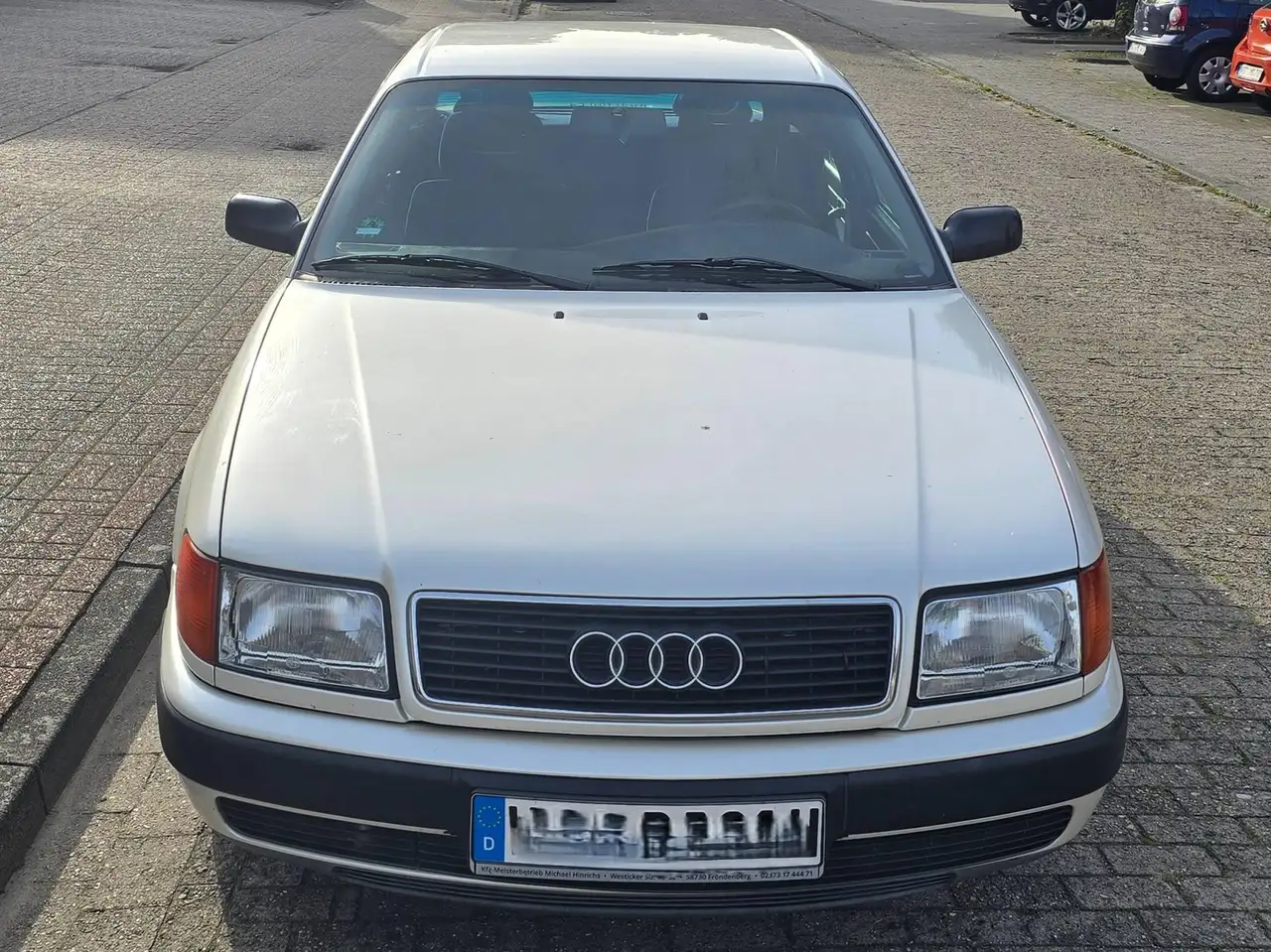 Audi 100 2.6 E, foto 6