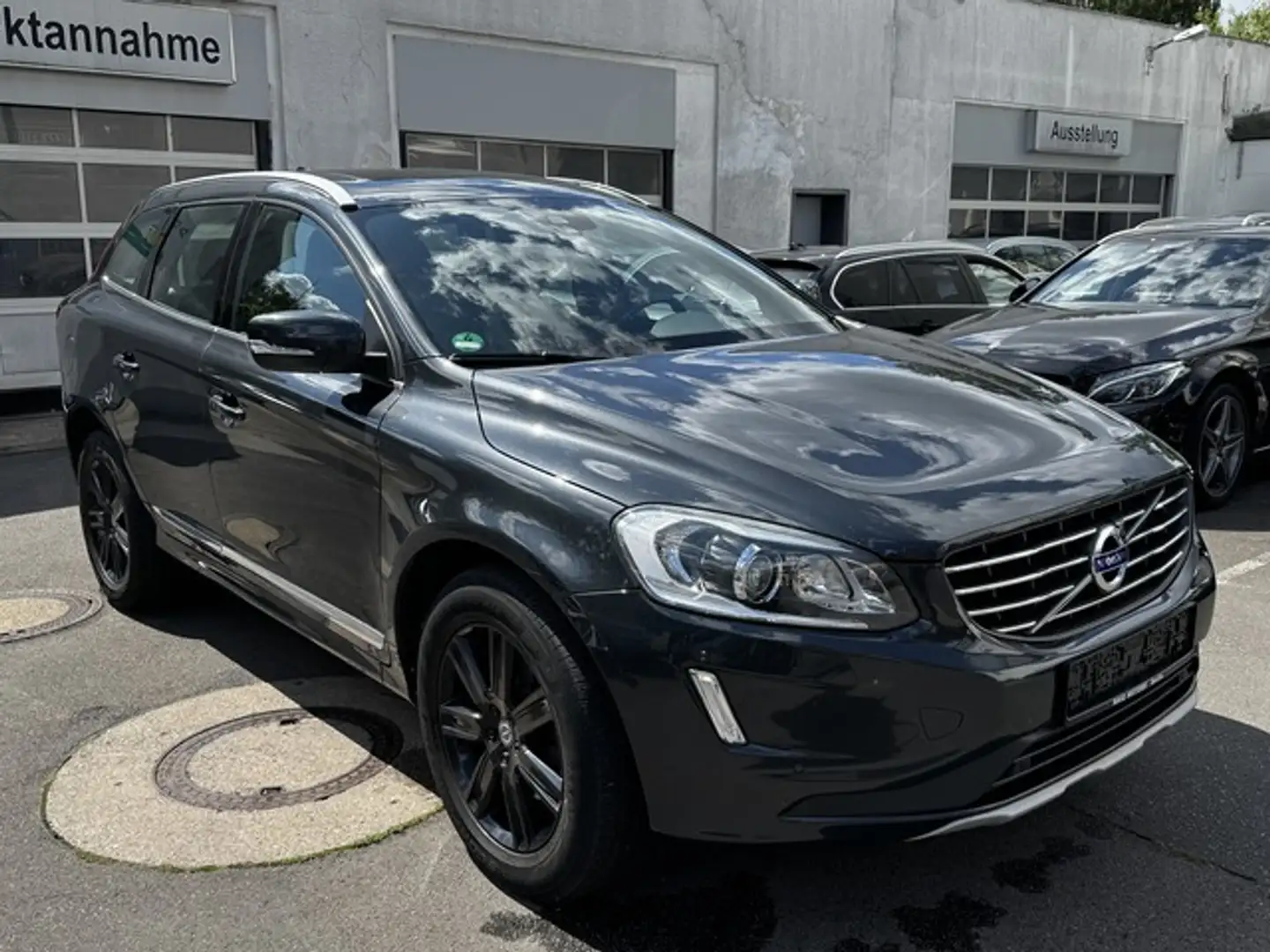 Volvo XC60 Summum LEDER PANORAMA NAVI Grigio - 1