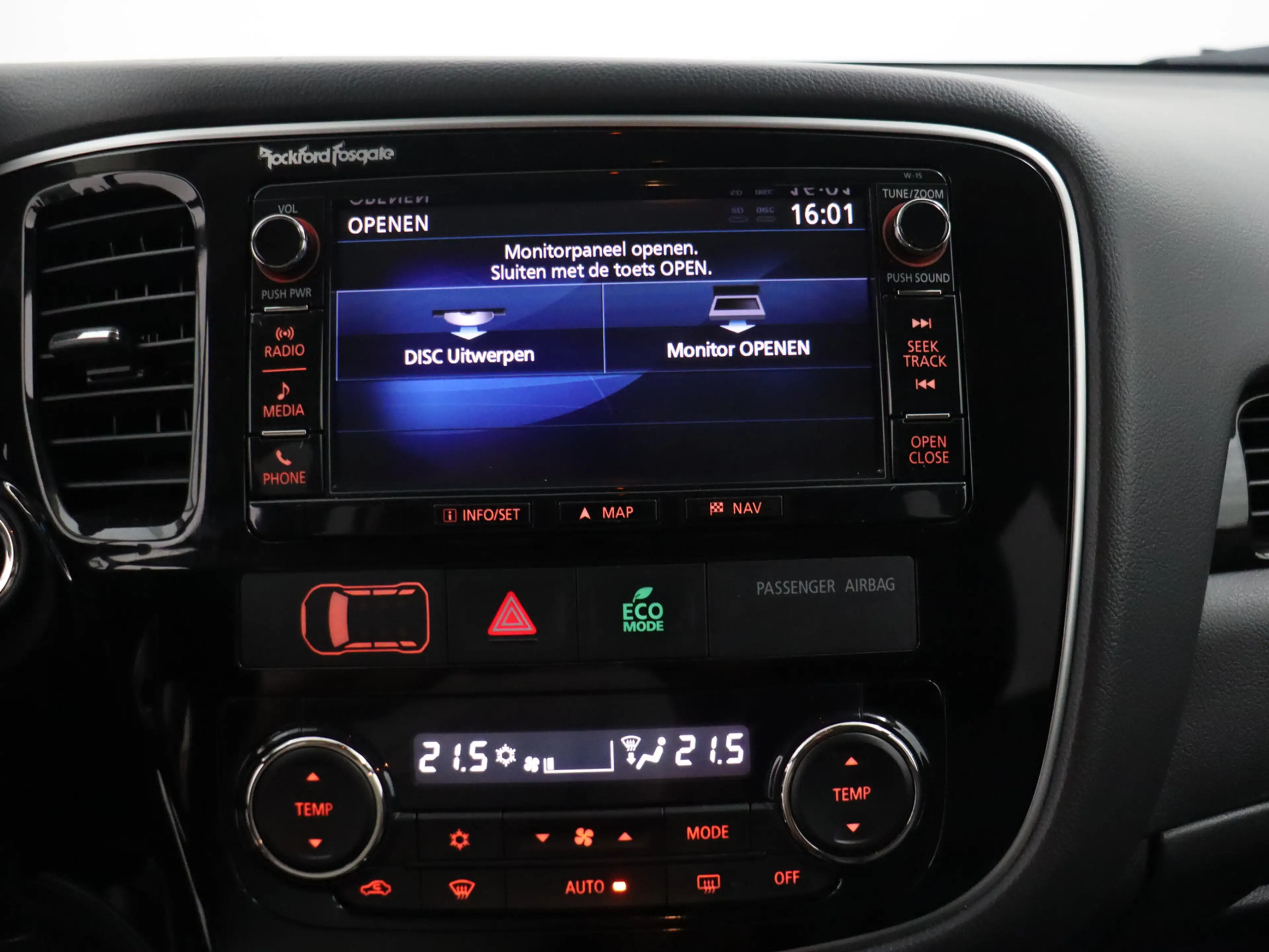 Mitsubishi Outlander 2.0 PHEV instyle+ Bluetooth, Cruise control adapti — photo 25
