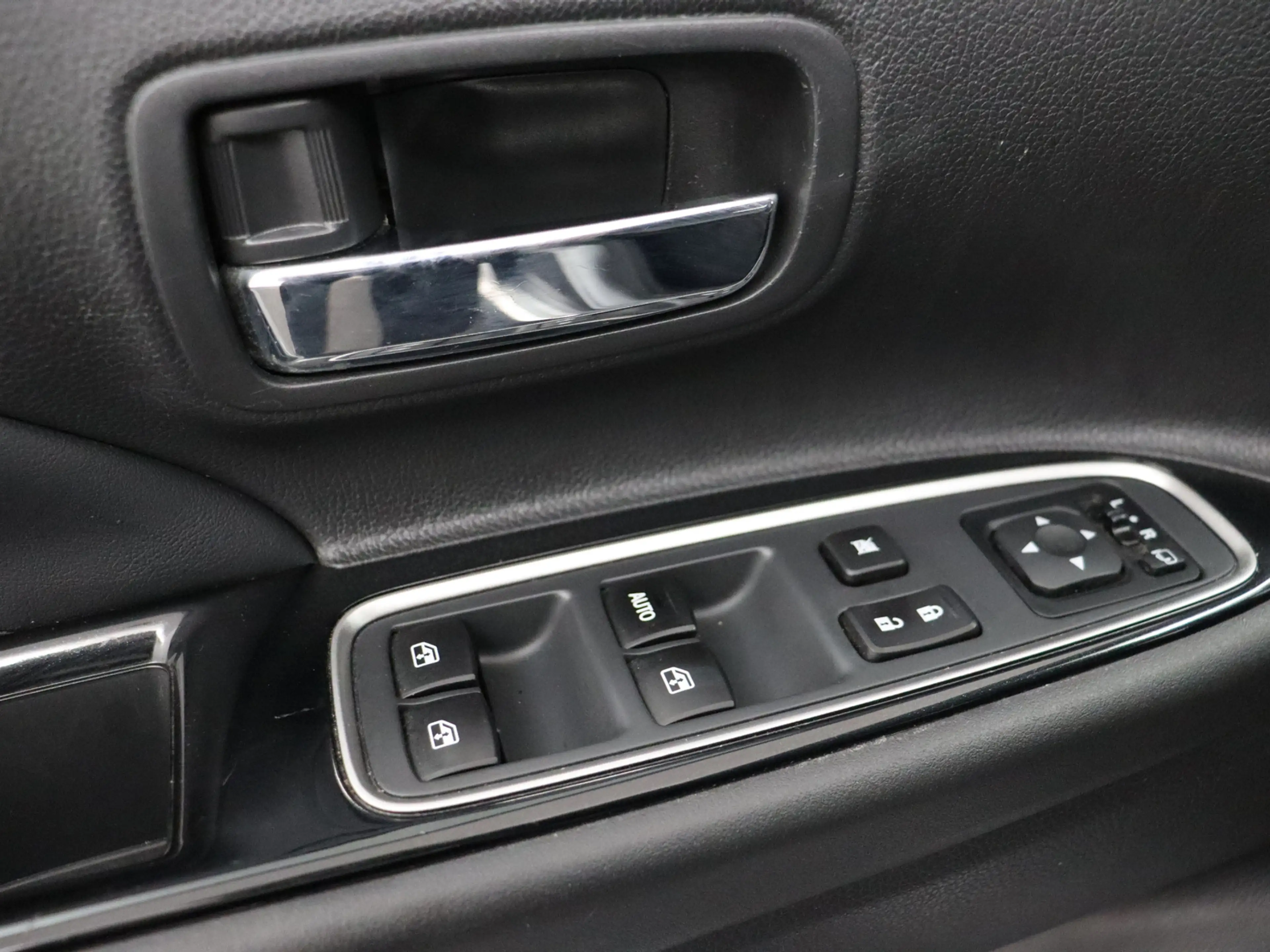 Mitsubishi Outlander 2.0 PHEV instyle+ Bluetooth, Cruise control adapti — photo 12