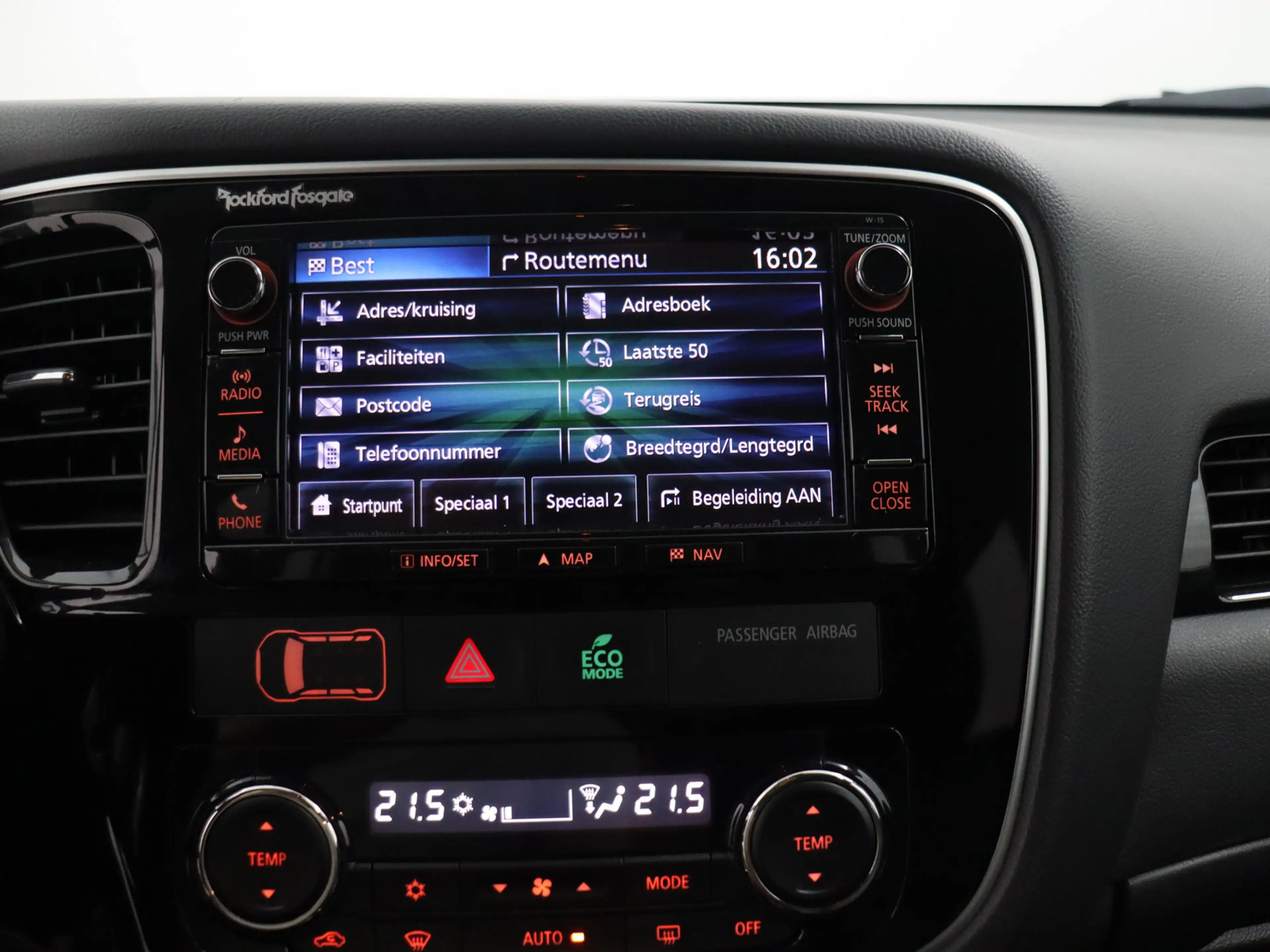 Mitsubishi Outlander 2.0 PHEV instyle+ Bluetooth, Cruise control adapti — photo 26
