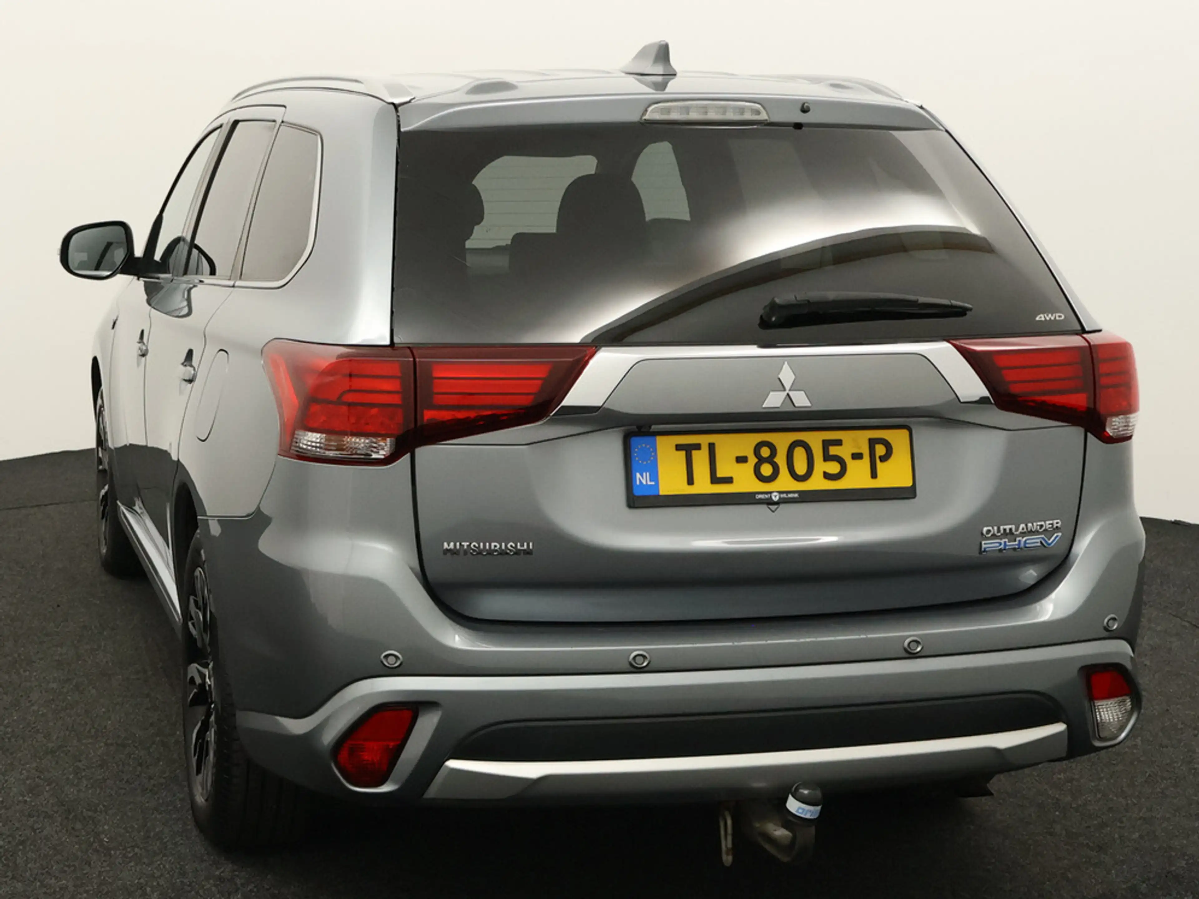 Mitsubishi Outlander 2.0 PHEV instyle+ Bluetooth, Cruise control adapti — photo 5