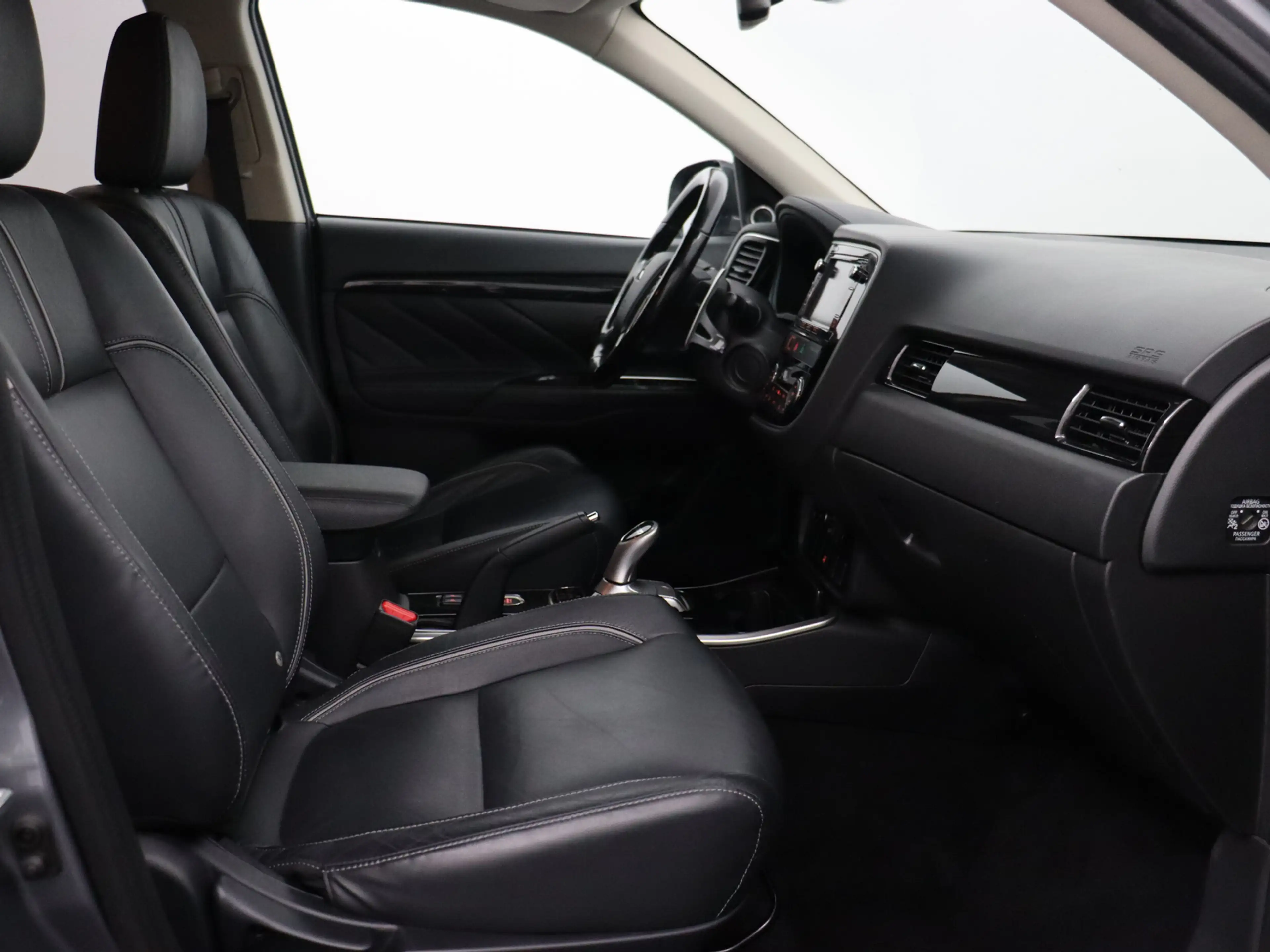 Mitsubishi Outlander 2.0 PHEV instyle+ Bluetooth, Cruise control adapti — photo 36