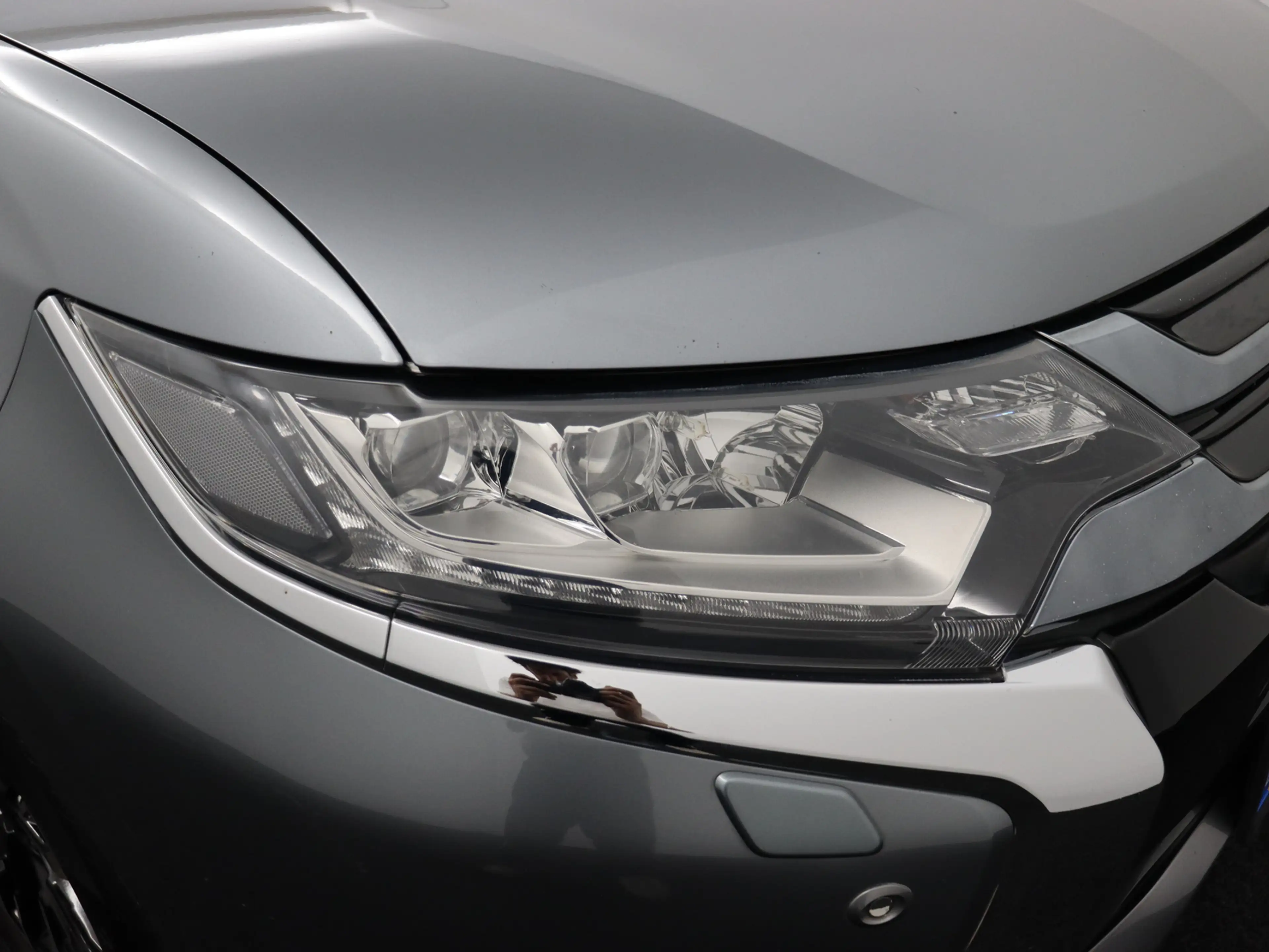 Mitsubishi Outlander 2.0 PHEV instyle+ Bluetooth, Cruise control adapti — photo 33