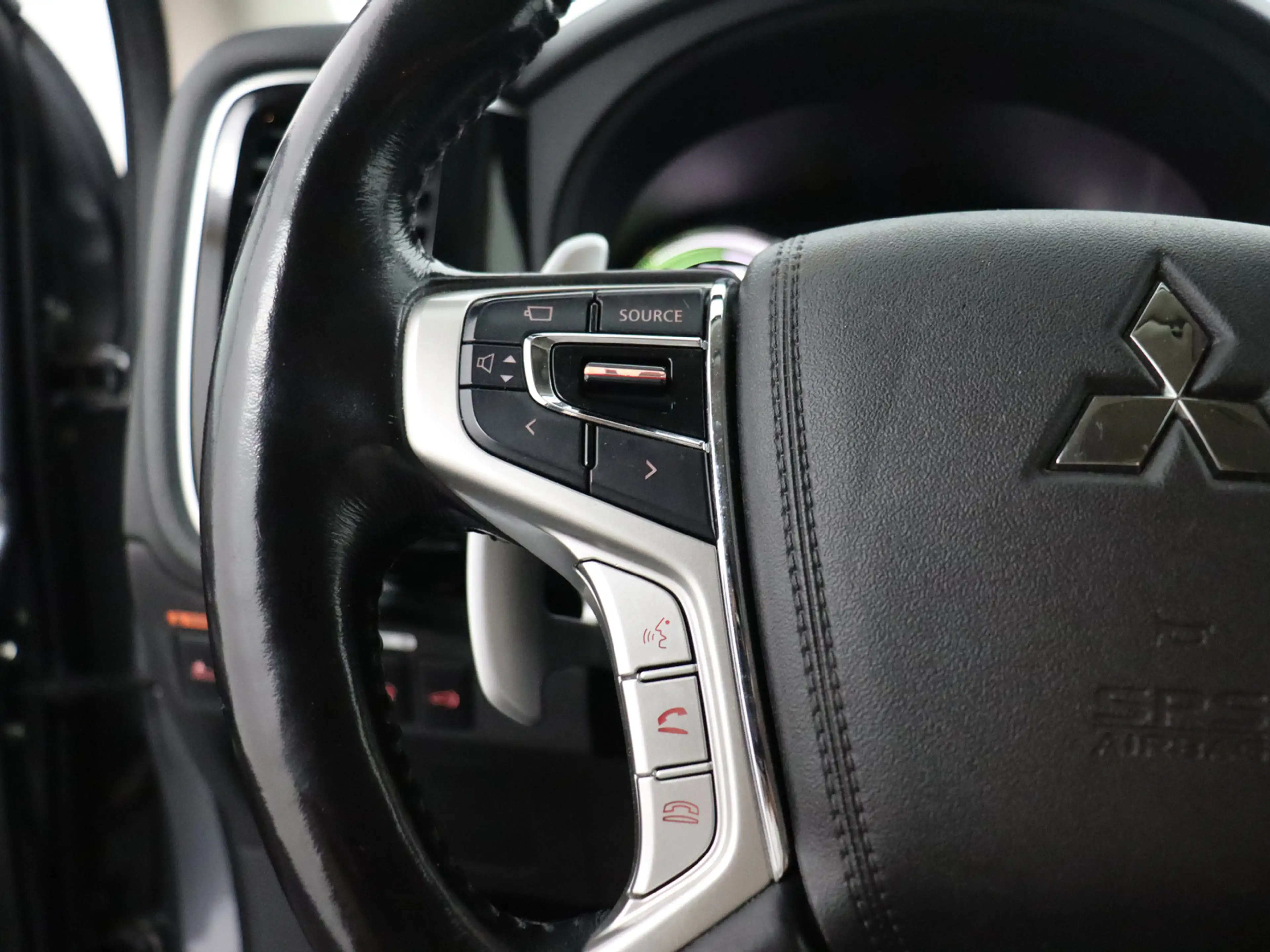 Mitsubishi Outlander 2.0 PHEV instyle+ Bluetooth, Cruise control adapti — photo 28