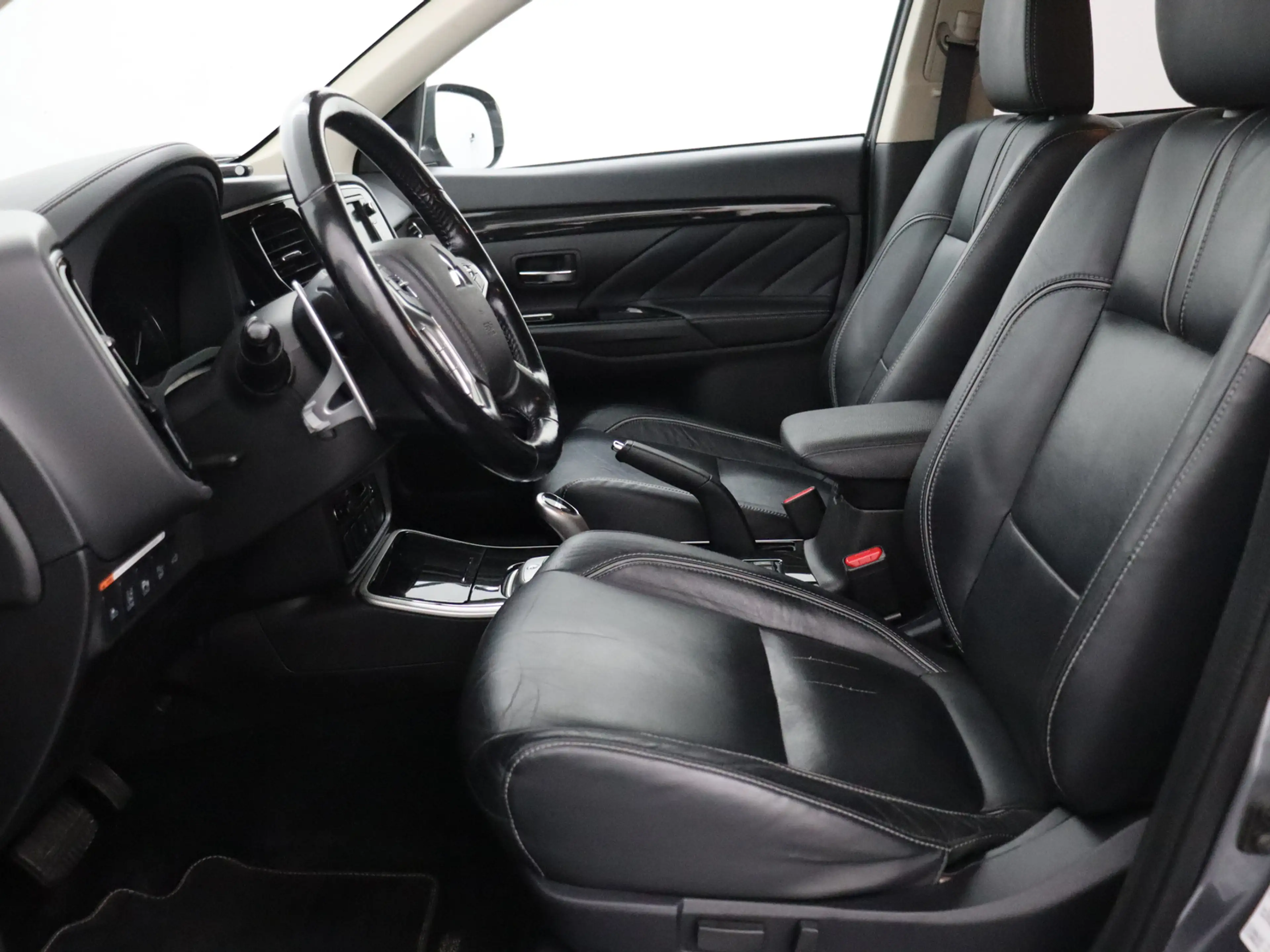 Mitsubishi Outlander 2.0 PHEV instyle+ Bluetooth, Cruise control adapti — photo 11