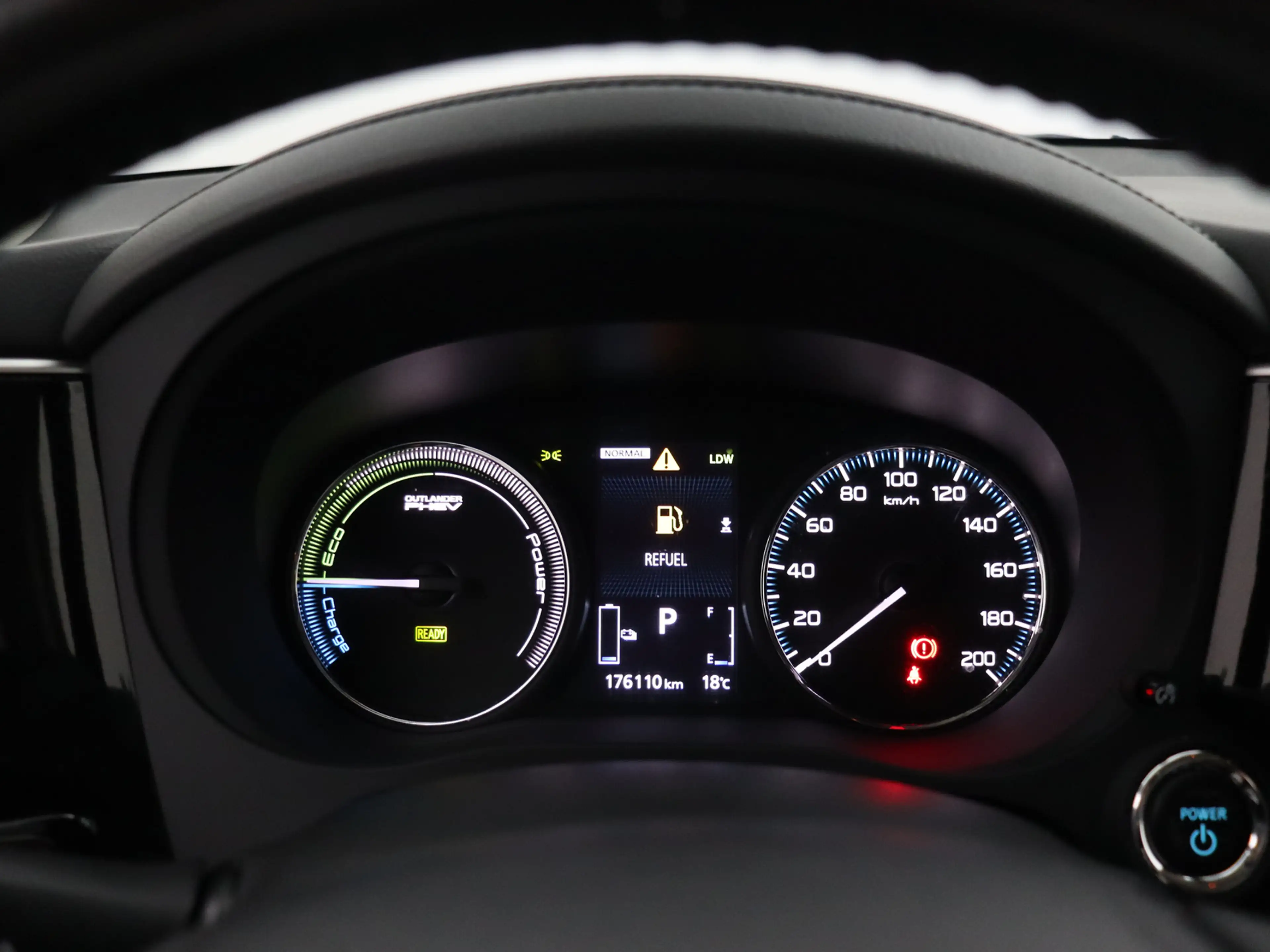 Mitsubishi Outlander 2.0 PHEV instyle+ Bluetooth, Cruise control adapti — photo 27