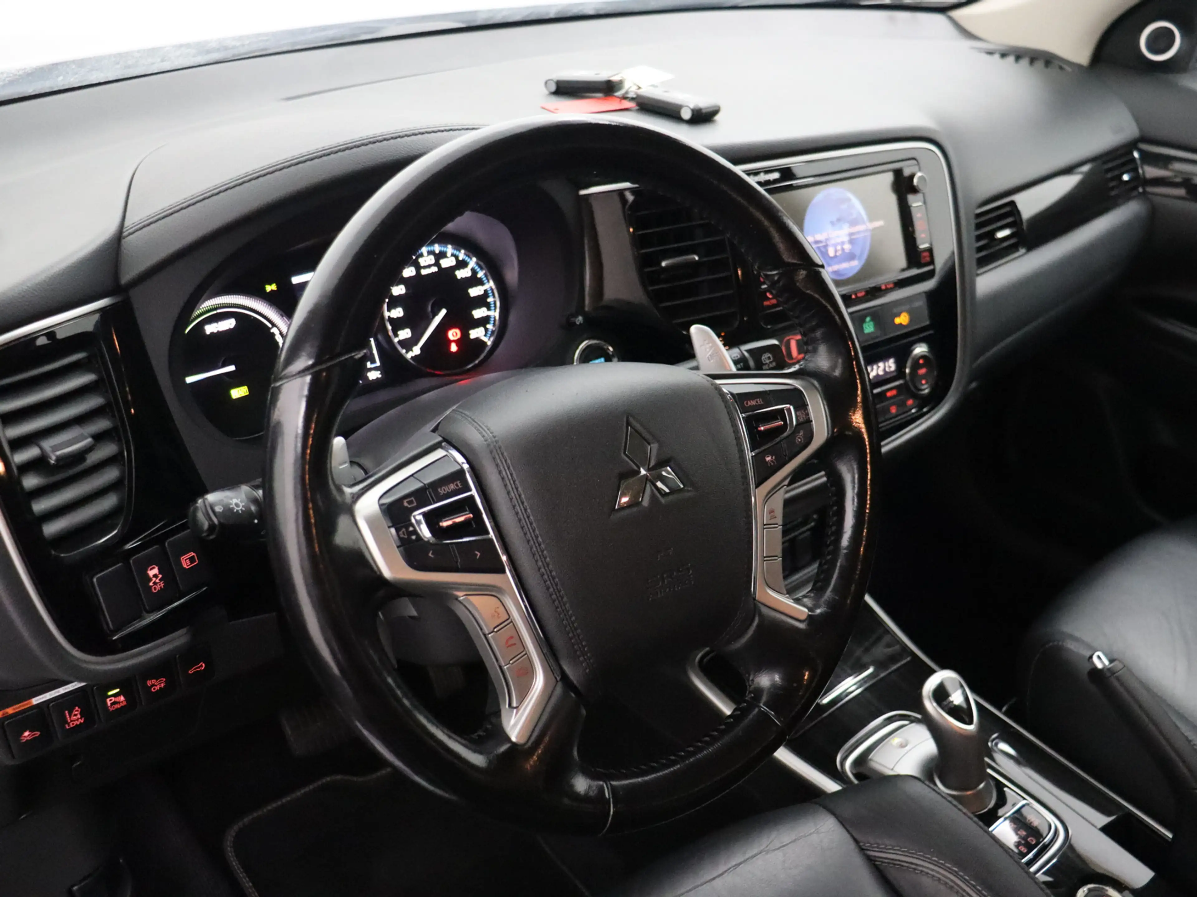 Mitsubishi Outlander 2.0 PHEV instyle+ Bluetooth, Cruise control adapti — photo 15