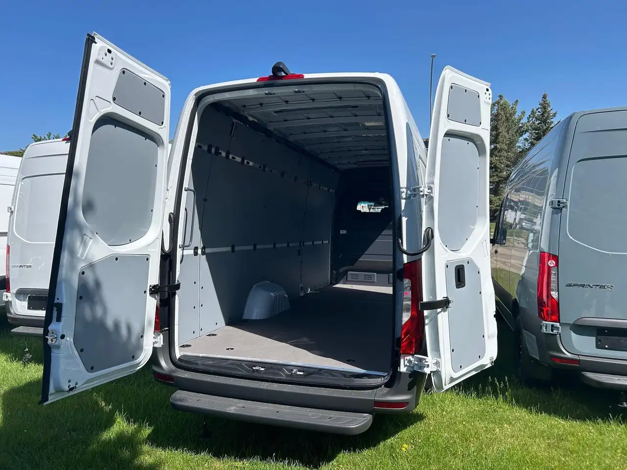 Mercedes-Benz Sprinter снимка Mercedes-Benz Sprinter