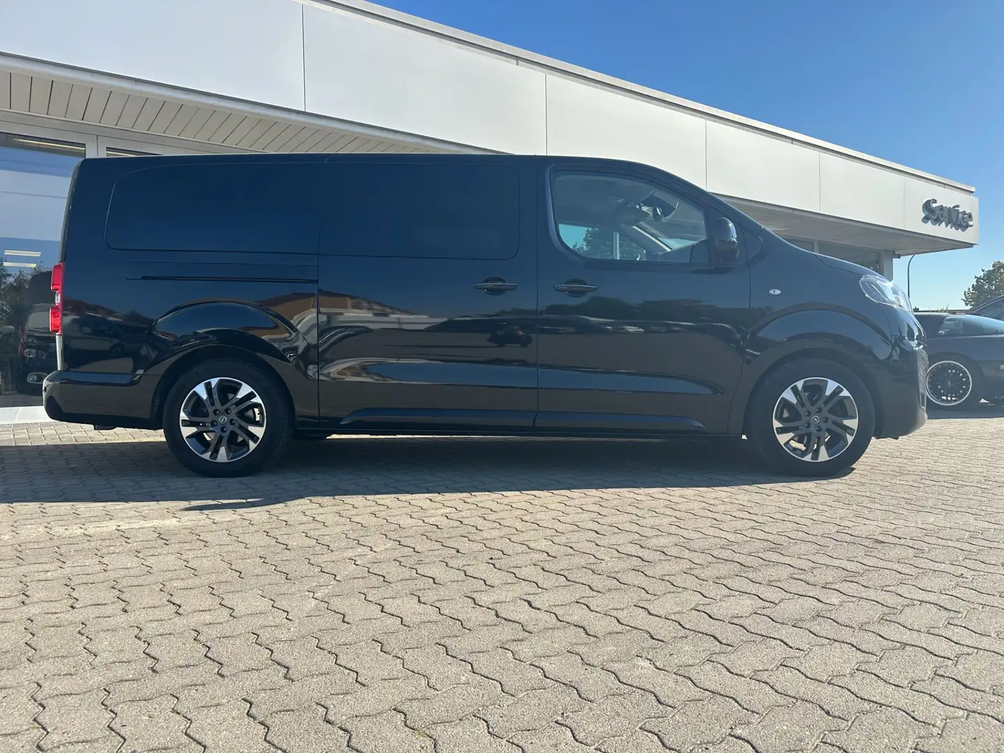 Opel Zafira Life L Elegance 8 Sitzer Standheizung AHK LED Schwarz - 2
