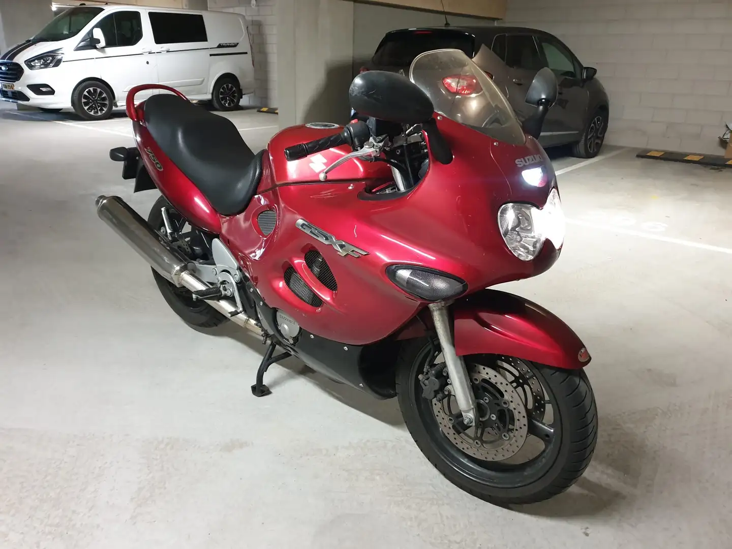 Suzuki GSX 750 Suzuki GSX 750 F Katana - 2