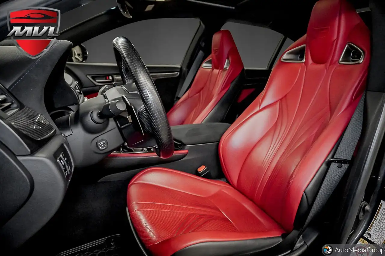 Lexus GS F снимка Lexus GS F