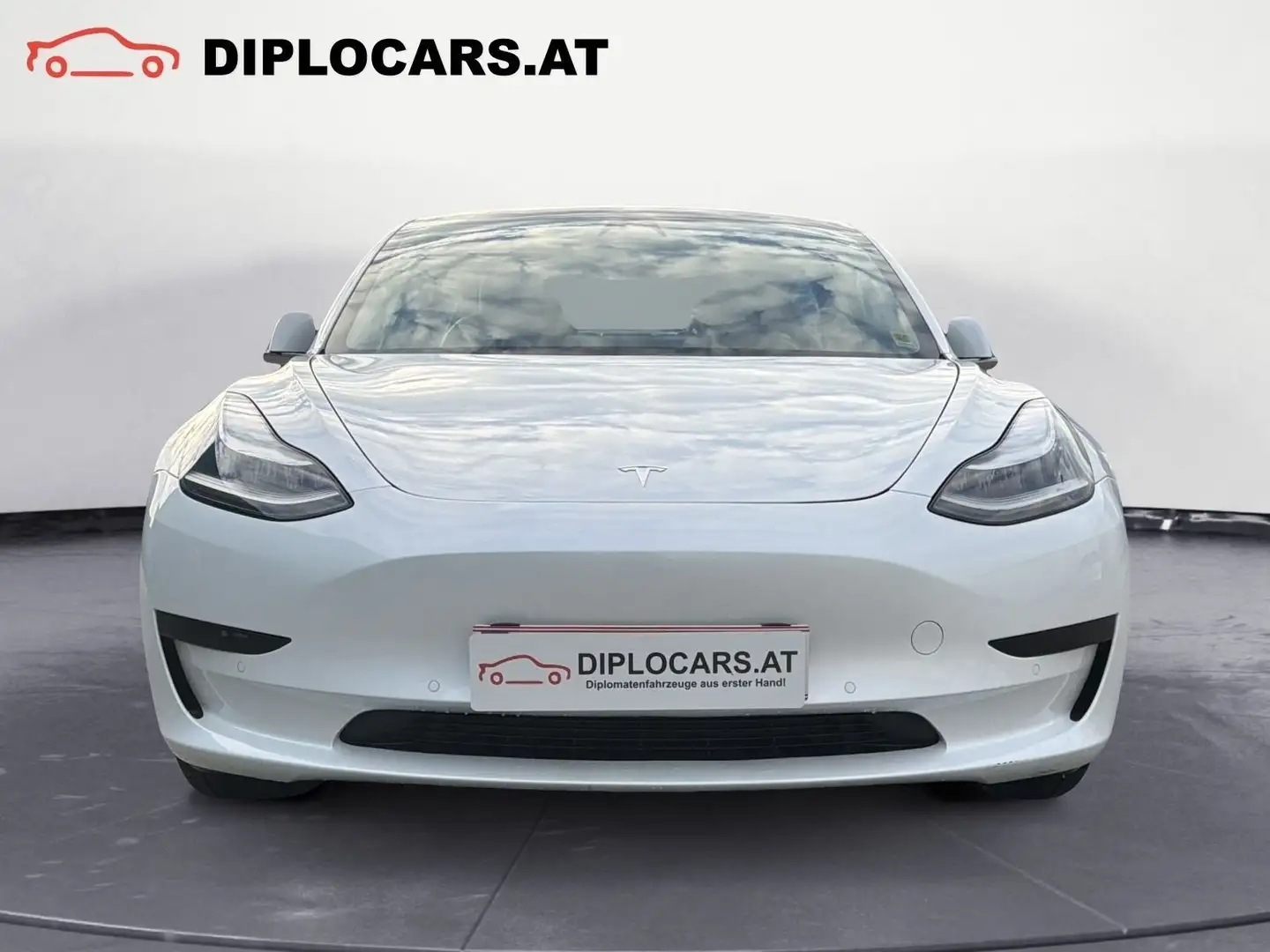 Tesla Model 3 Standard Range Plus RWD Weiß - 2