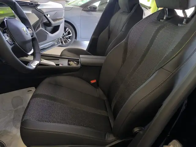 Peugeot 408 view 12