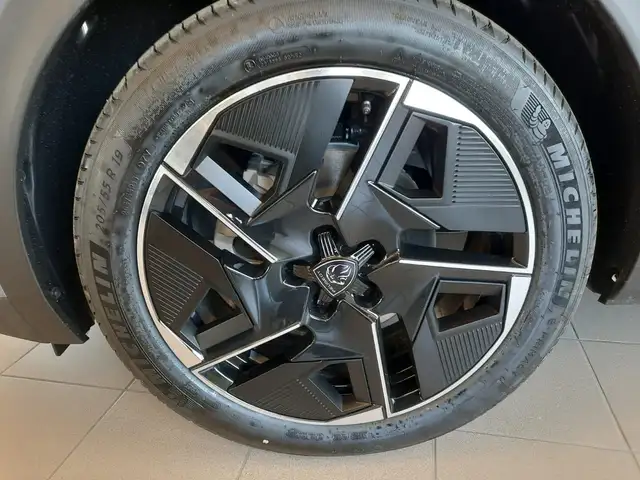 Peugeot 408 view 14