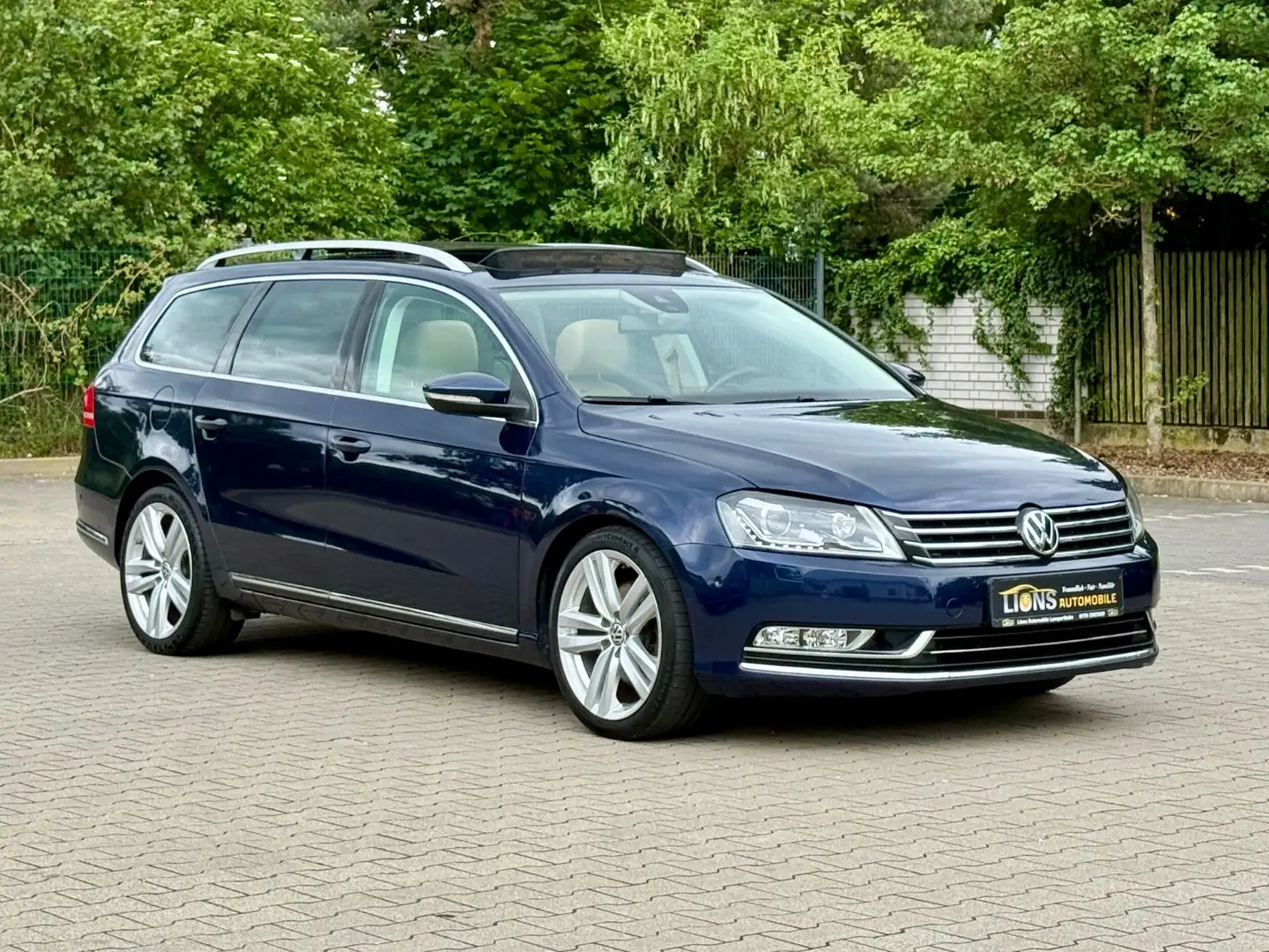 Volkswagen Passat Variant Highline BlueMotion 4Motion/1HAND Blau - 1
