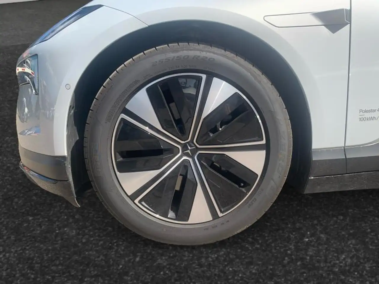 Polestar 4 2026