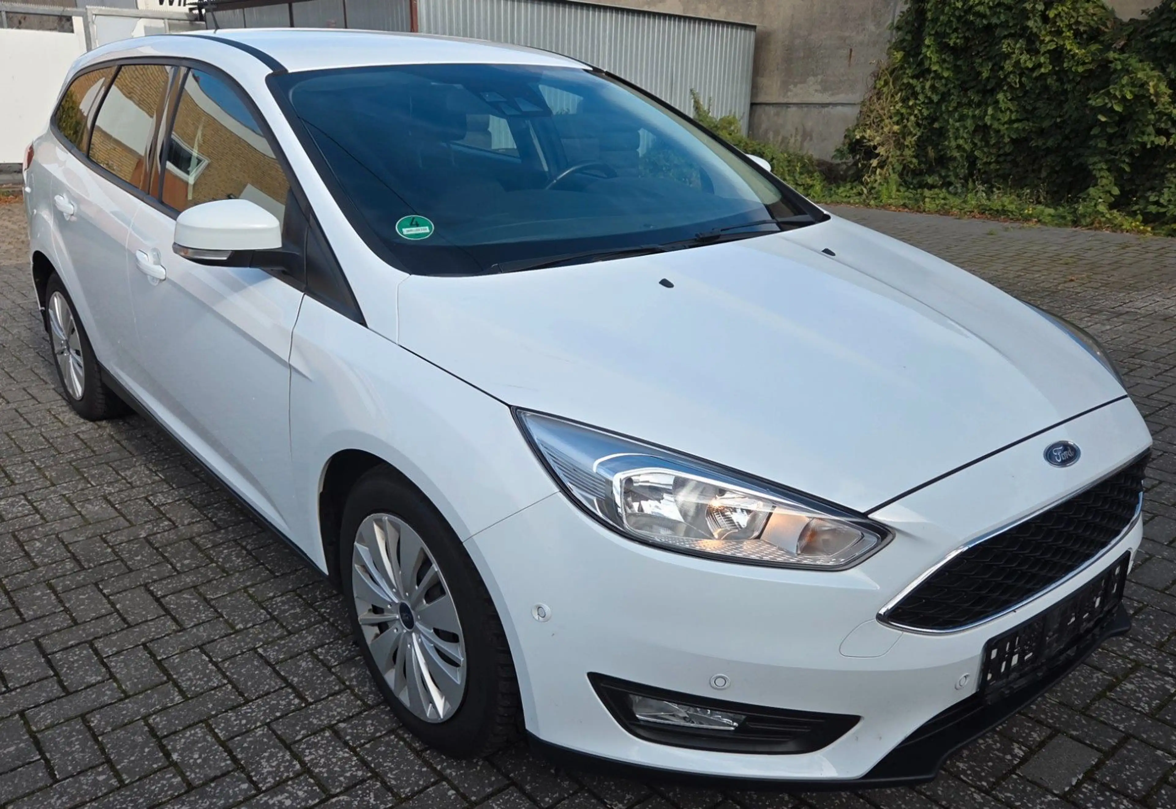 Ford Focus Turnier Business CAM SHZ Navi Klima PDC — photo 2