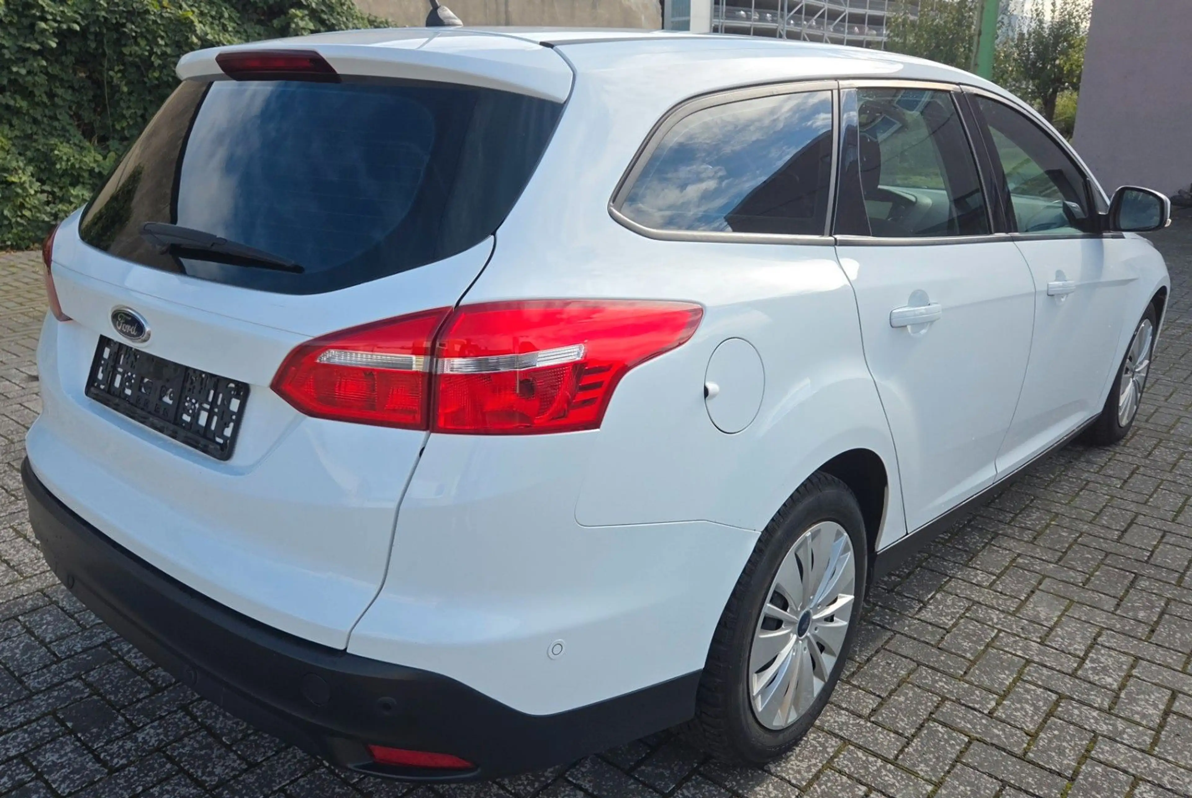 Ford Focus Turnier Business CAM SHZ Navi Klima PDC — photo 4