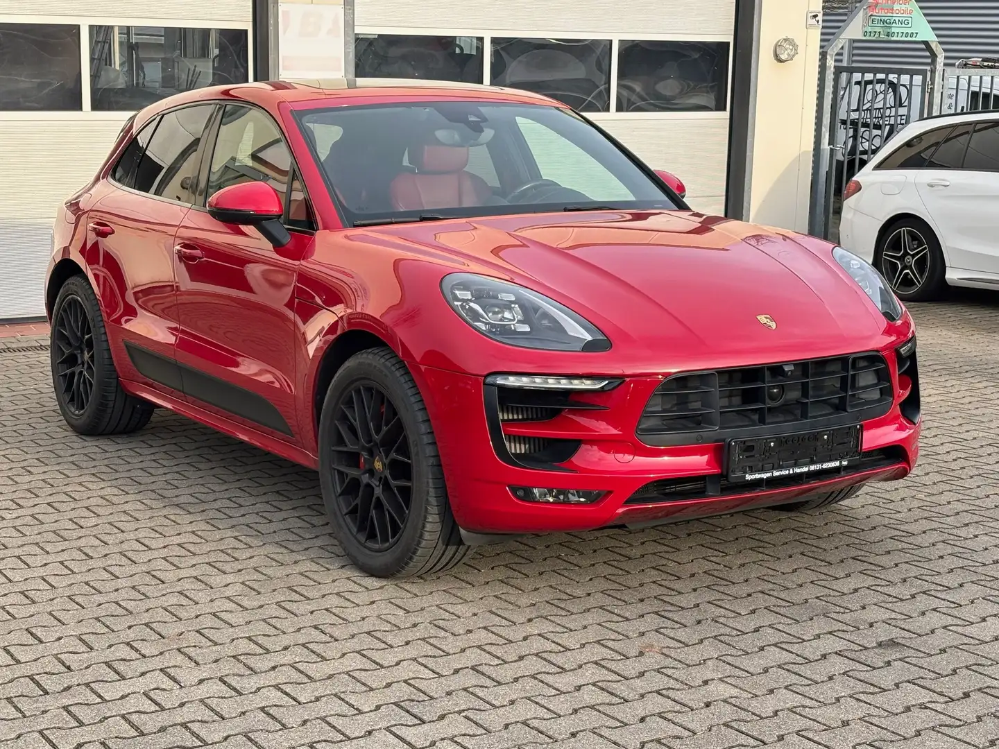 Porsche Macan 3,0 GTS 20"Alu/LED/BOSE/e-Pano/Kamera/Navi/MwSt ! Rouge - 1