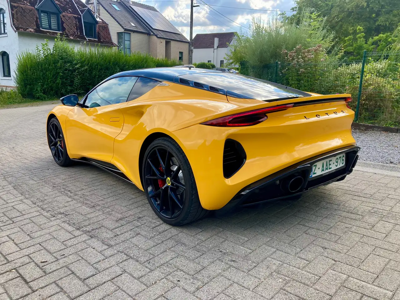 Lotus Emira 2022