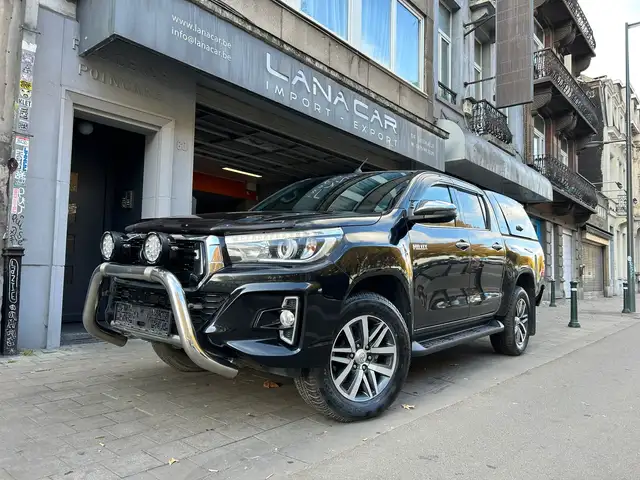 Toyota Hilux Hilux 2.4D-4D 4WD Invincible