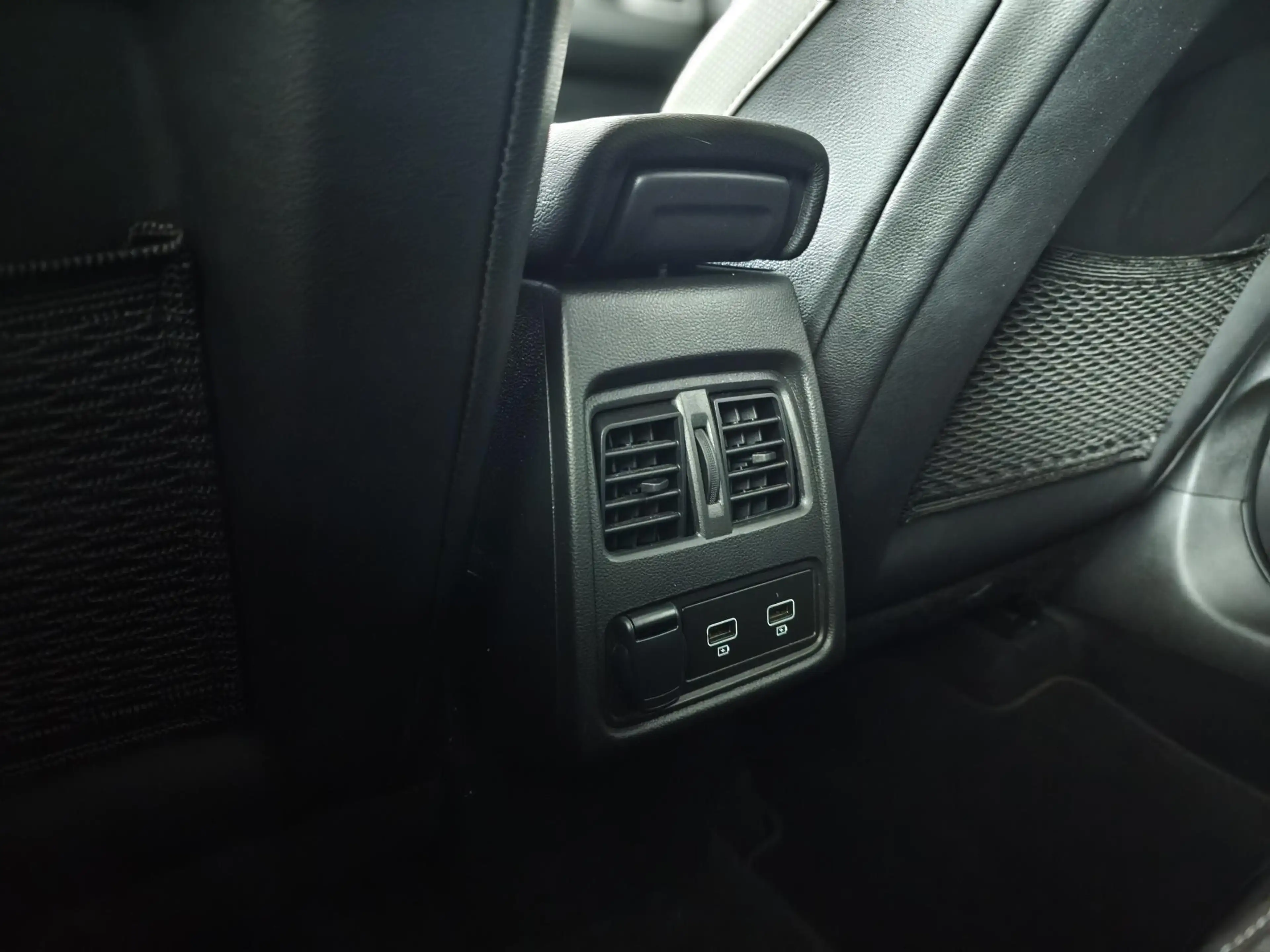 Renault Captur 1.6 E-Tech full hybrid 145 techno | Navigatie | Ca — photo 32