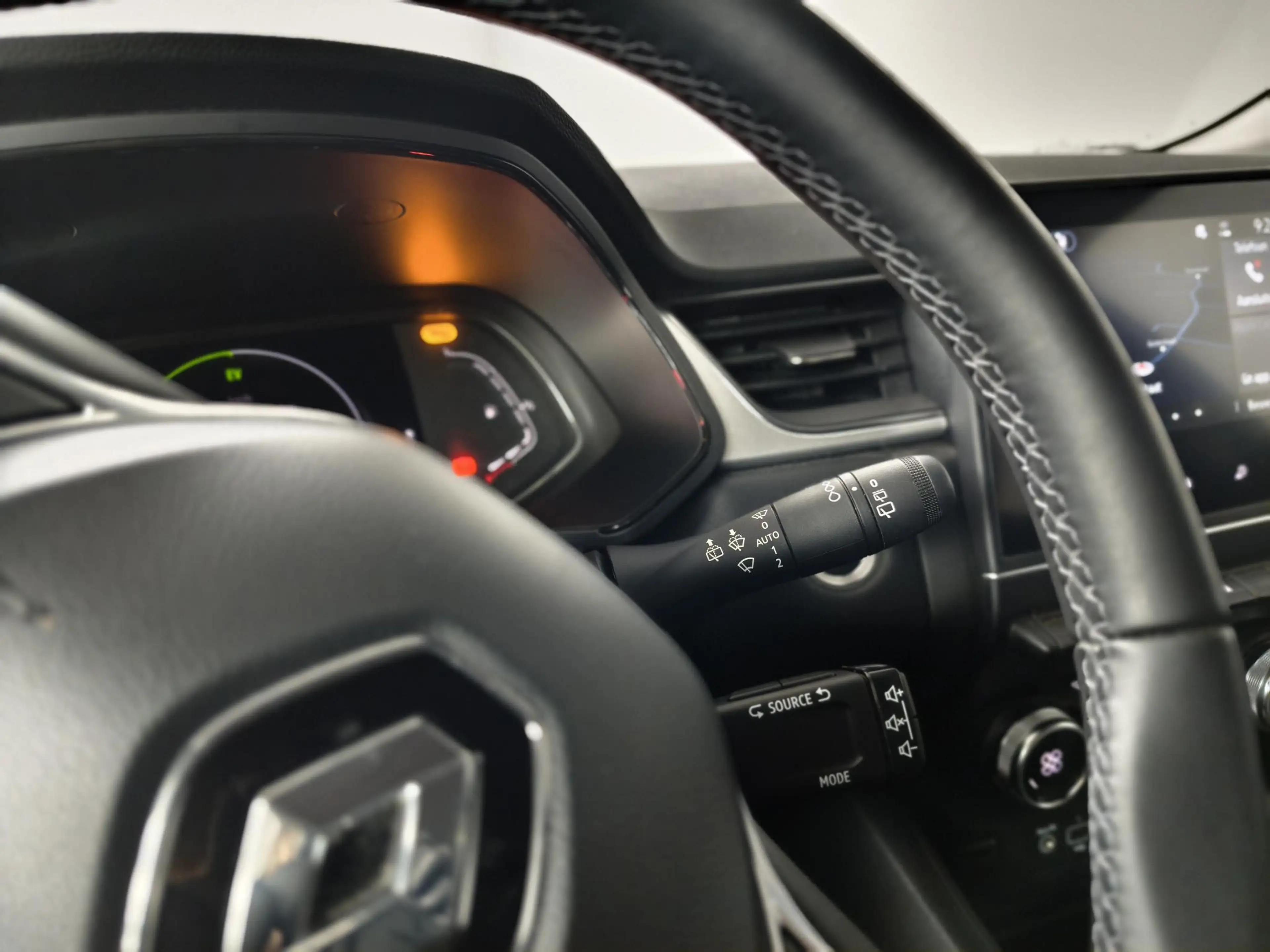 Renault Captur 1.6 E-Tech full hybrid 145 techno | Navigatie | Ca — photo 23