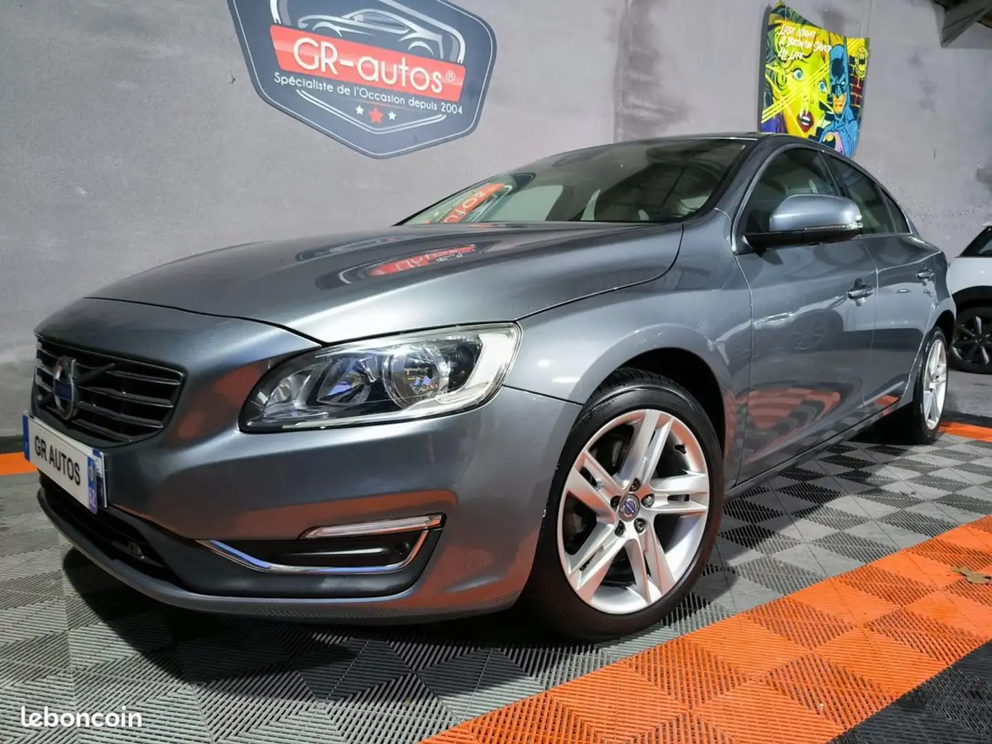 Volvo S60 D3 150cv BVA Summum 56.000kms Certifiés d'origine Révisée et Garantie 1 an Cuir GPS sièges elec à mémoires - Gris - 1