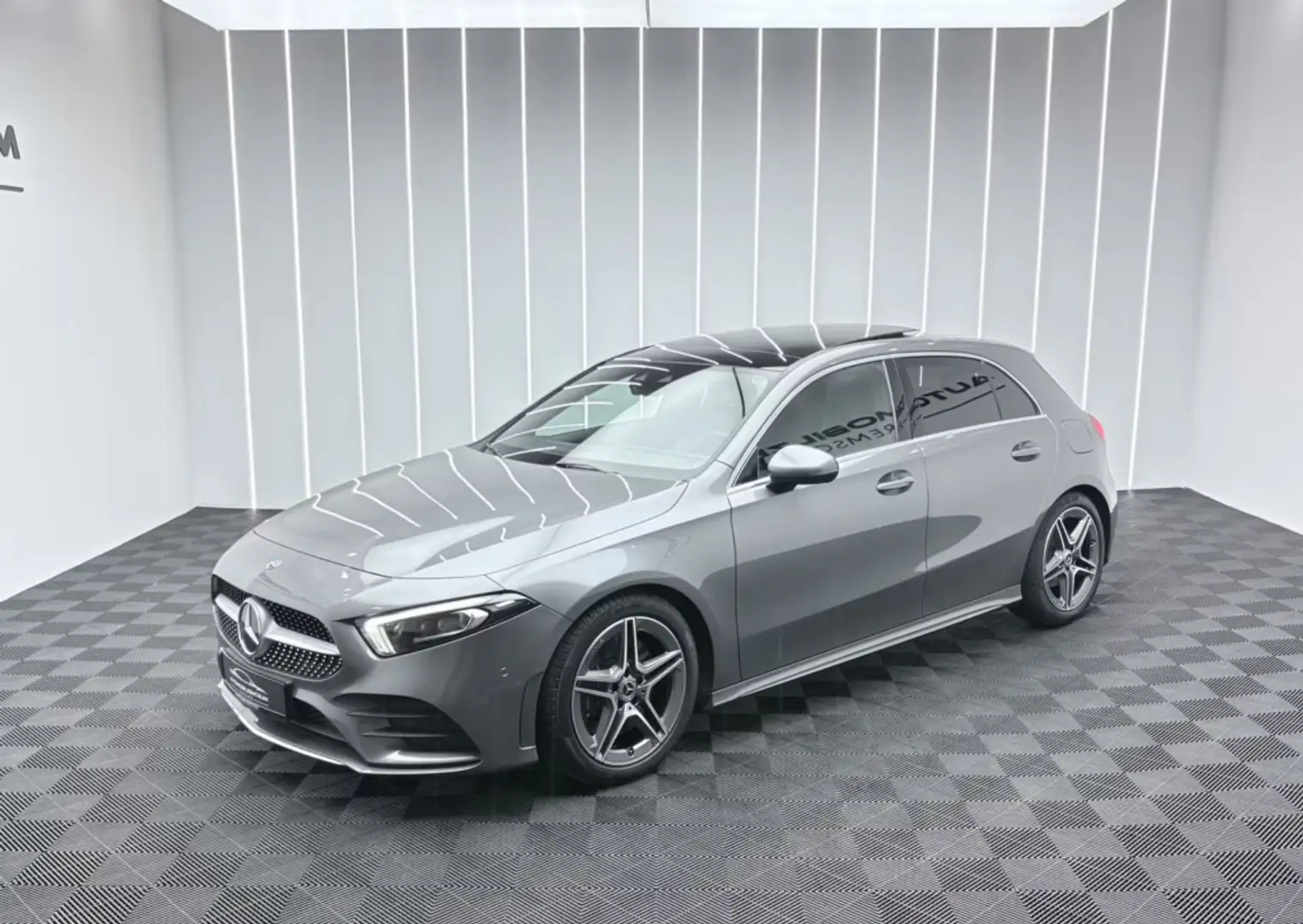 Mercedes-Benz A 250 4Matic 7G-DCT Gris - 2