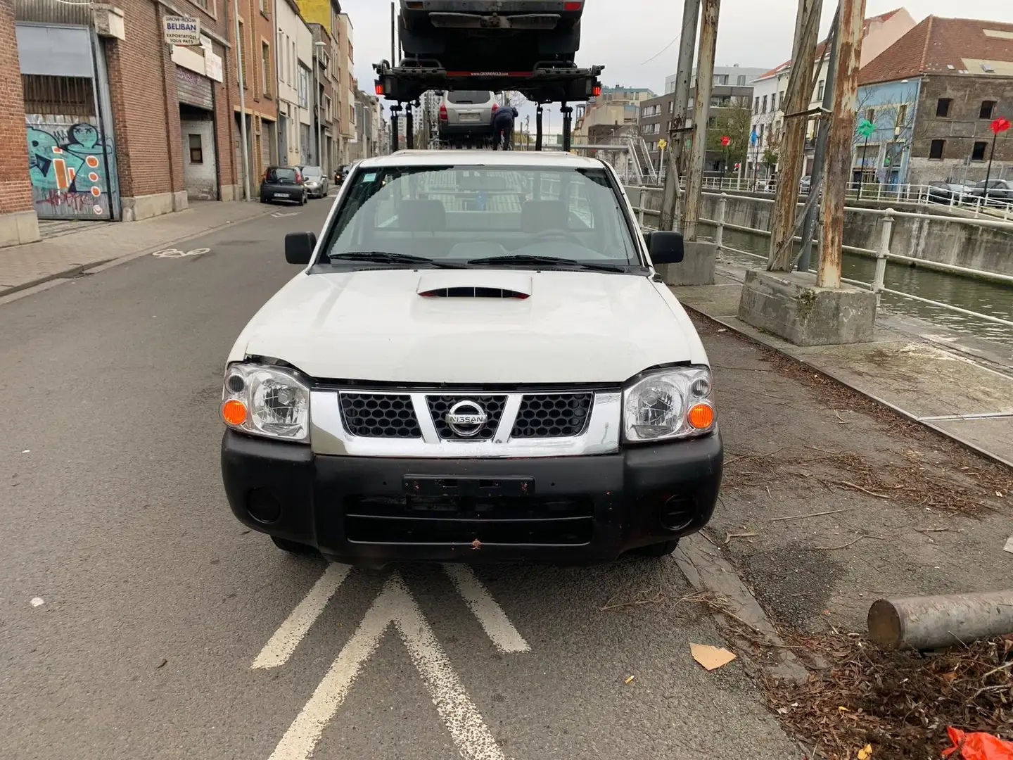 Nissan Pick Up 2.5 Turbo Di 4x2 Wit - 1