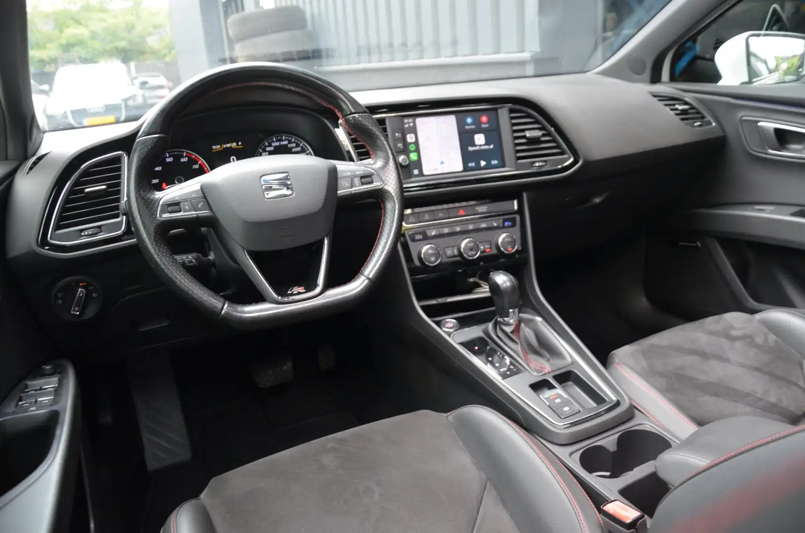 SEAT Leon ST 1.4 EcoTSI FR Business AUT|PANO|CarPlay|LED Wit - 2