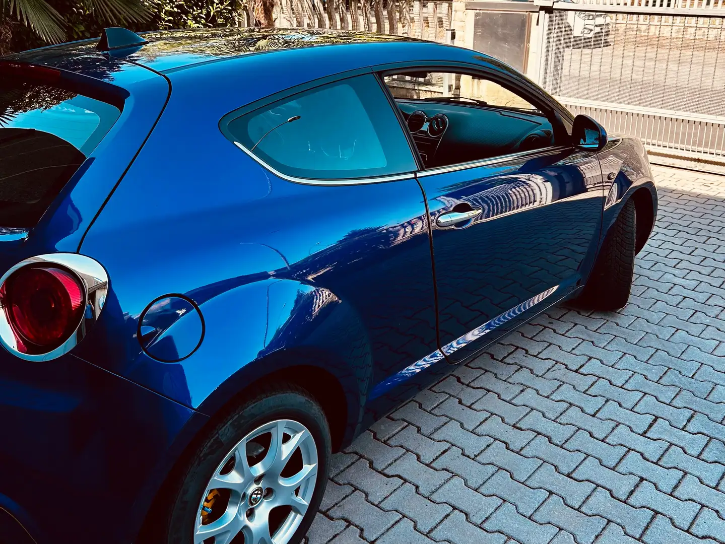 Alfa Romeo MiTo MiTo 2010 1.4 Junior Distinctive Sport Pack 78cv Azul - 1