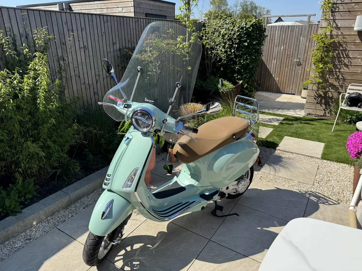 Vespa Primavera 50 Verde - 2