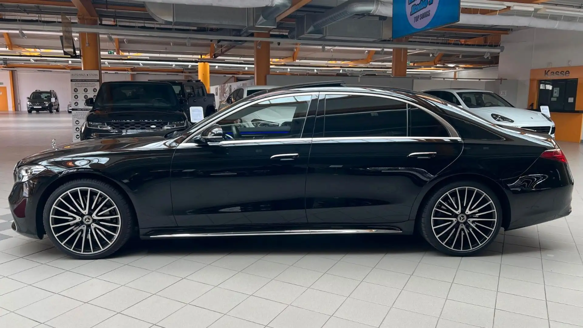 Mercedes-Benz S 400 d 4Matic L|First-Class Fond|Pano|100% Voll Schwarz - 2